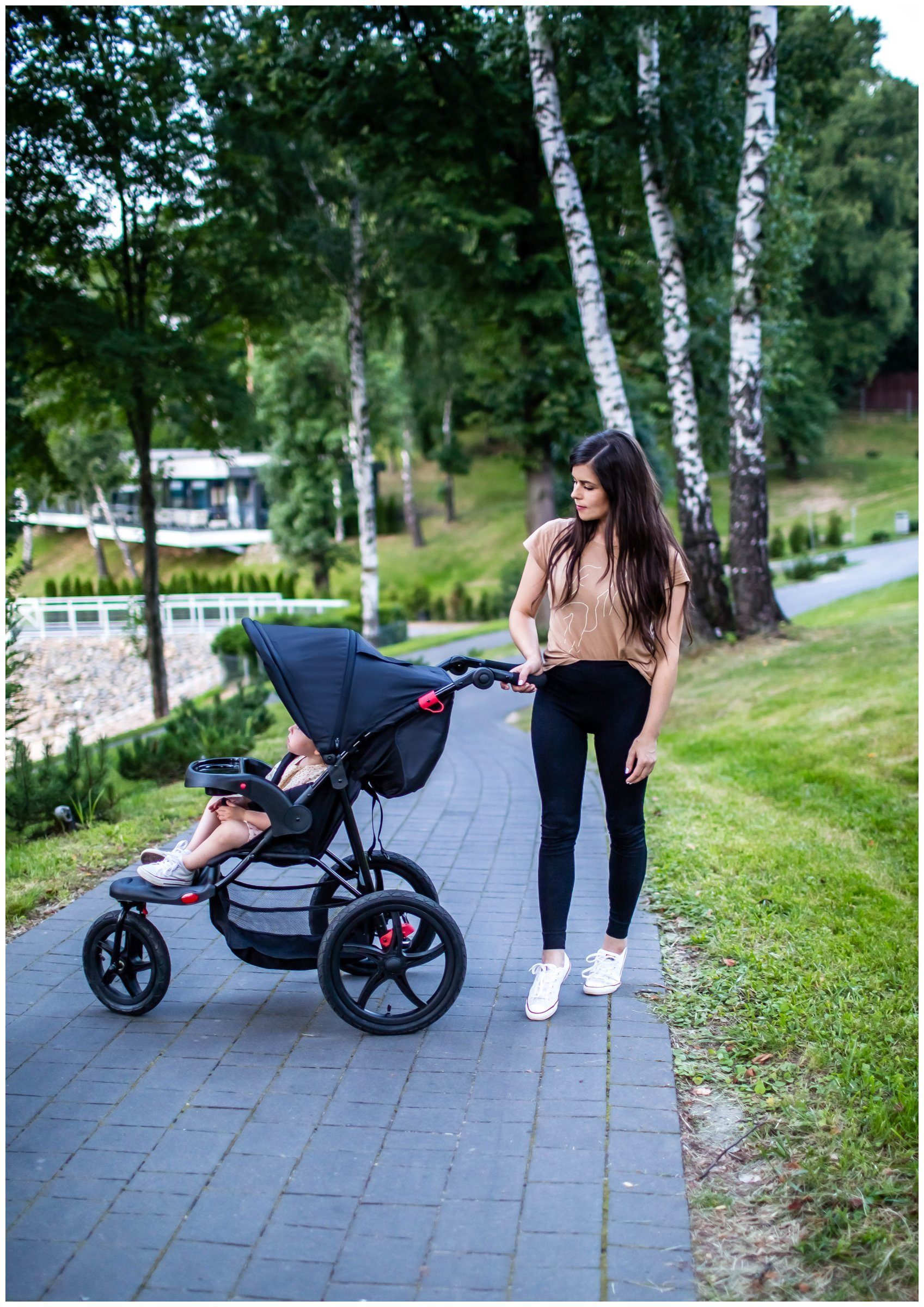 Moby-System Dreirad-Kinderwagen Jogging-Kinderwagen mit Luftreifen und Verdeck - Modell: MOUNTAIN