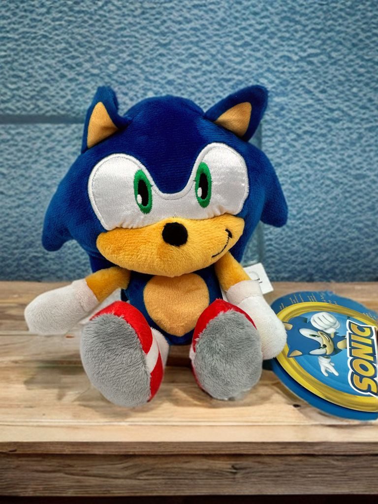 Play by Play Kuscheltier Sonic The Hedgehog perfekt Geschenkidee für Jungen&Mädchen blau (Spar Set, 1-St., Geschenk-Set), Weiches SEGA Sonic Plüschtier 22 cm, kuschelig und hochwertig