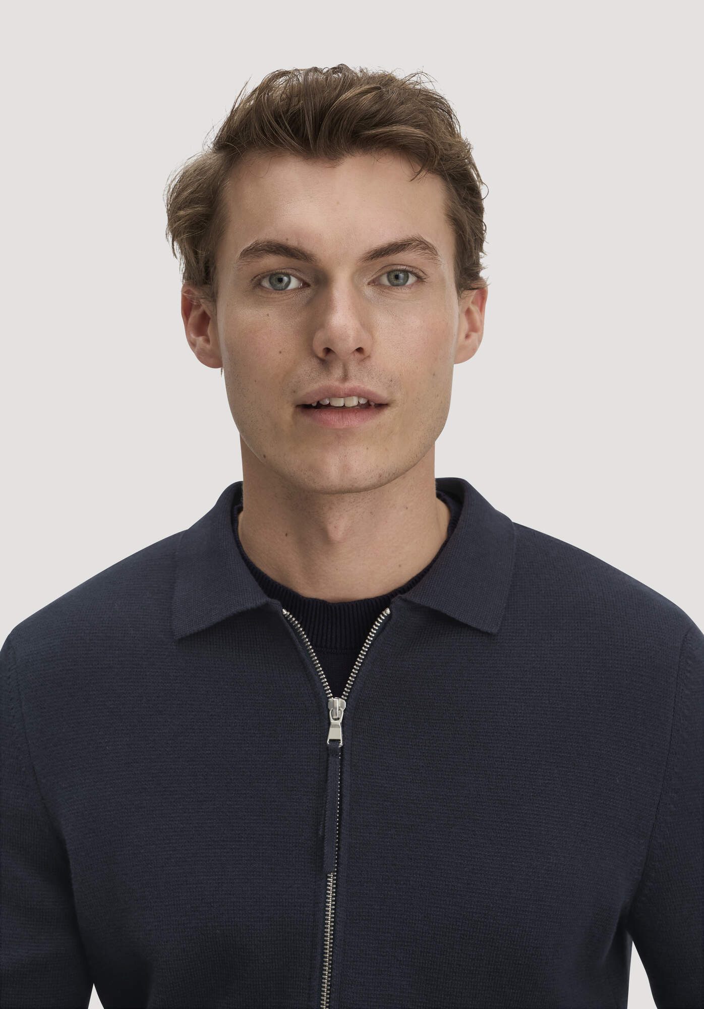 Hessnatur Strickjacke aus Bio-Baumwolle mit Bio-Merinowolle (1-tlg)