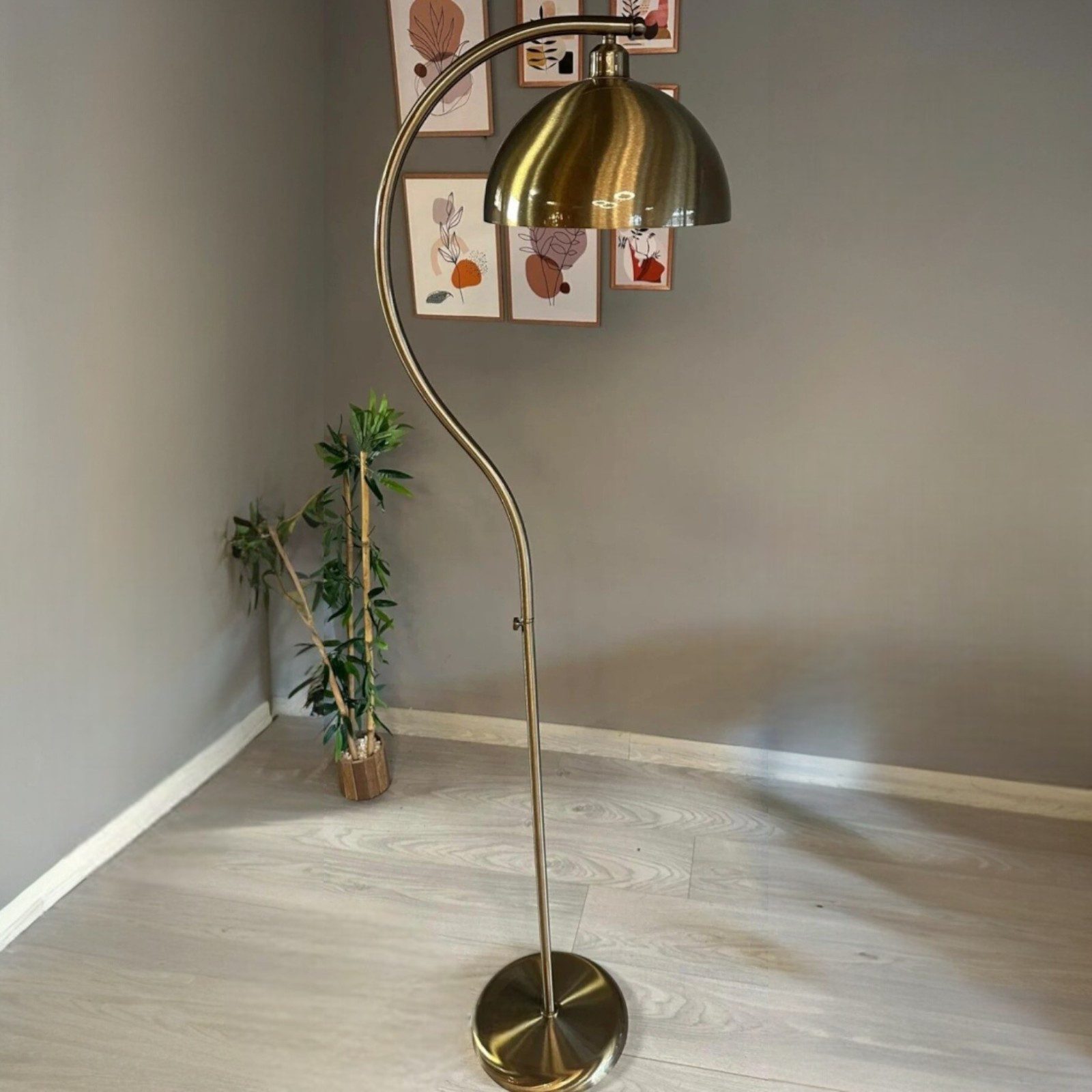 Bamyum Stehlampe Orange Stehlampe Modern Dekorative Metall Lampe, ohne Leuchtmittel, E27, verstellbarer Lampenschirm, Stehluchte mit Ablage