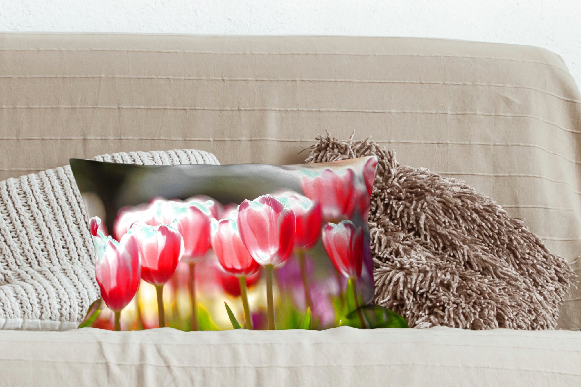 Dekokissen MuchoWow Füllung, mit Dekoration, Dekokissen Wohzimmer Rosa Tulpenblüten, Zierkissen, Schlafzimmer