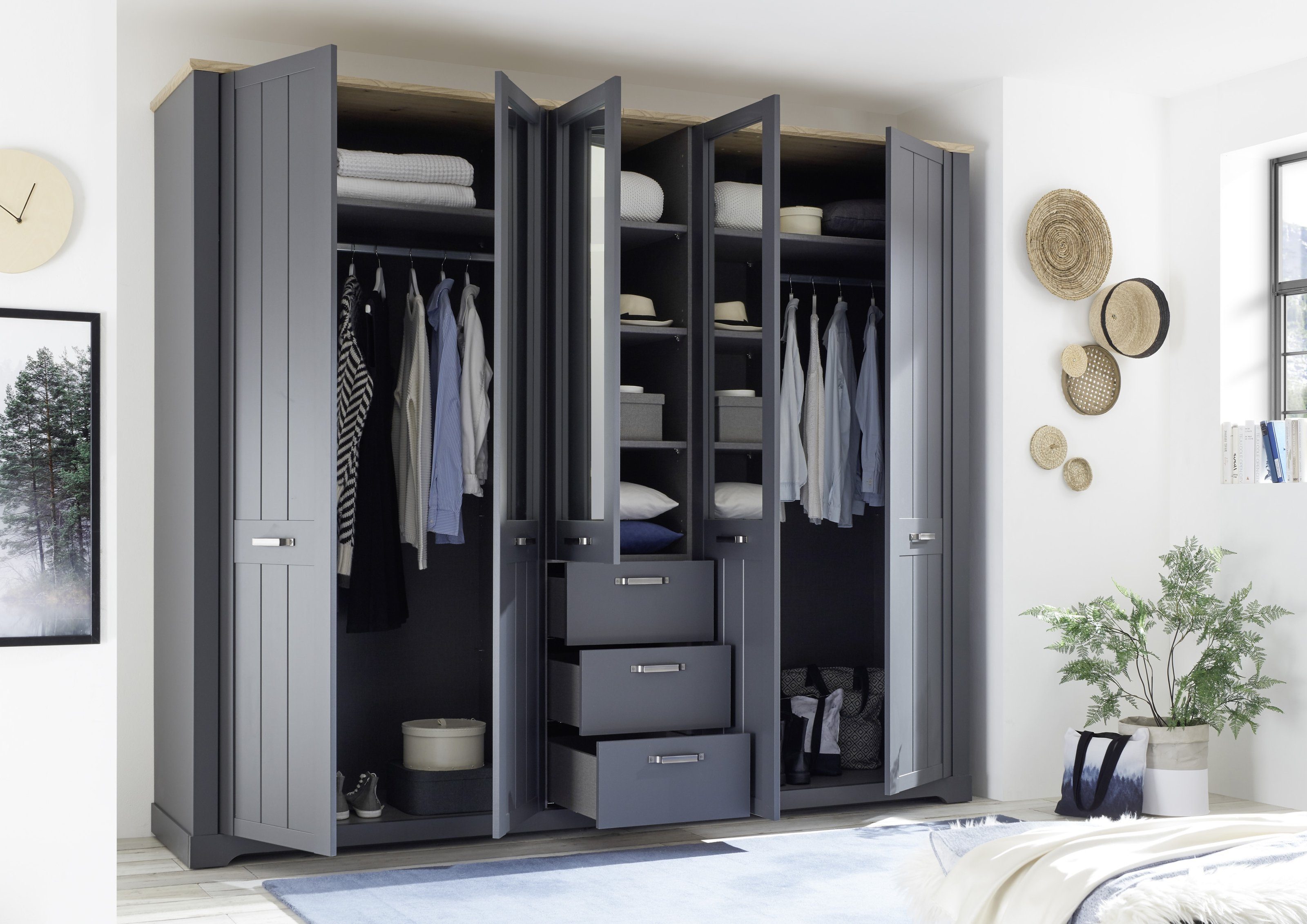 möbelando Drehtürenschrank Edda 266 x 226 x 59 cm (B/H/T)