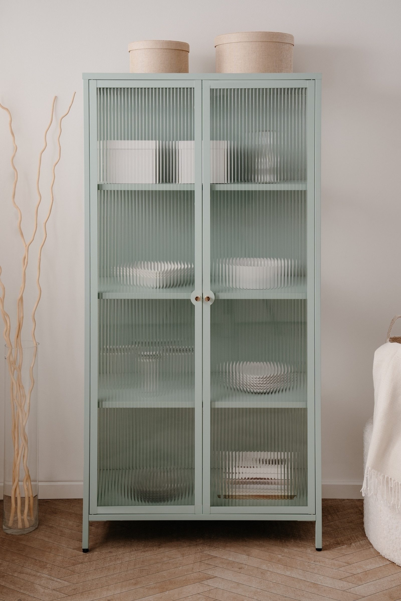 Finori Vitrine in mintgrün, Stahl - 80x160x40cm (BxHxT)