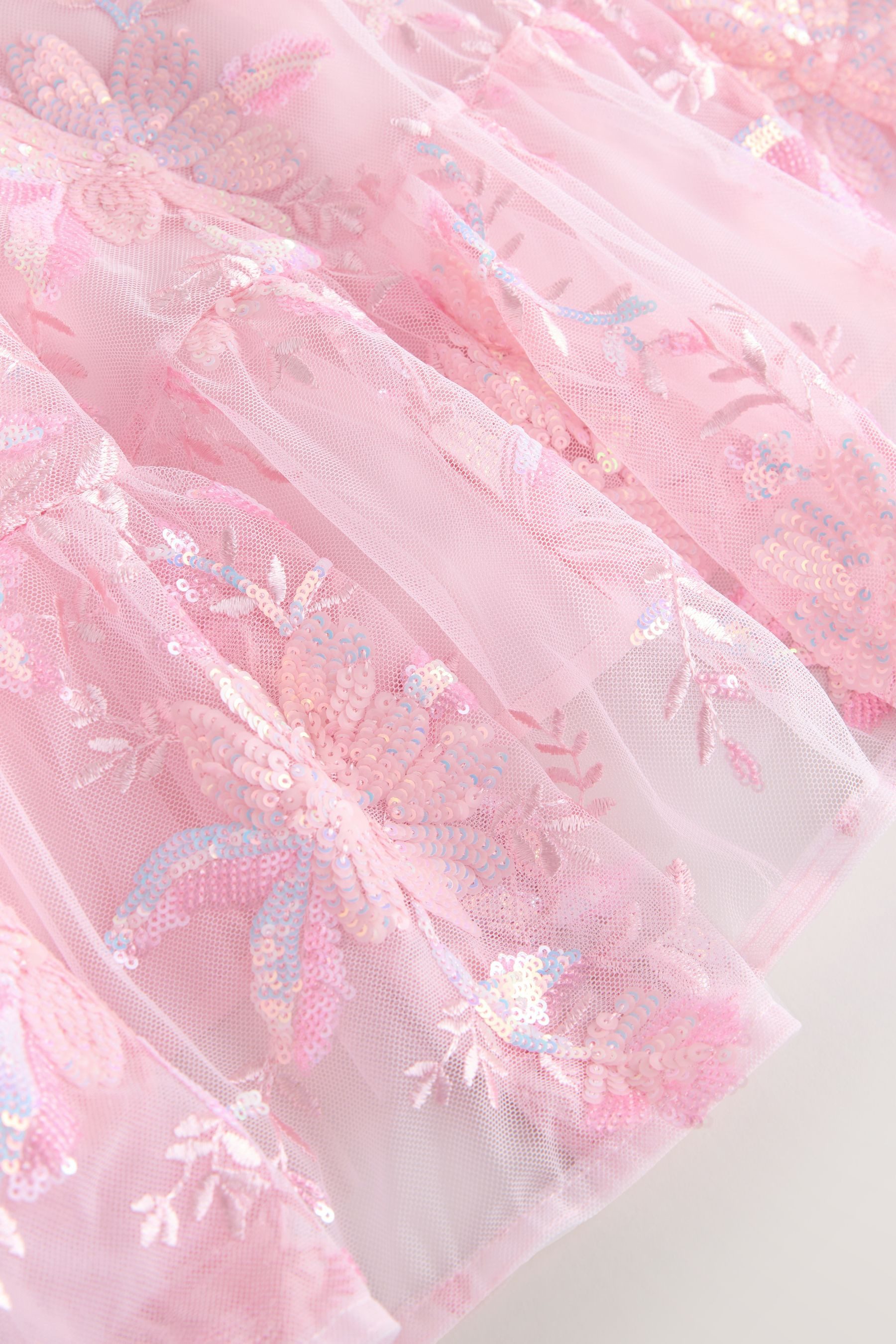 Next Paillettenkleid Festliches Langarm-Kleid aus Mesh mit Pailletten (1-tlg)