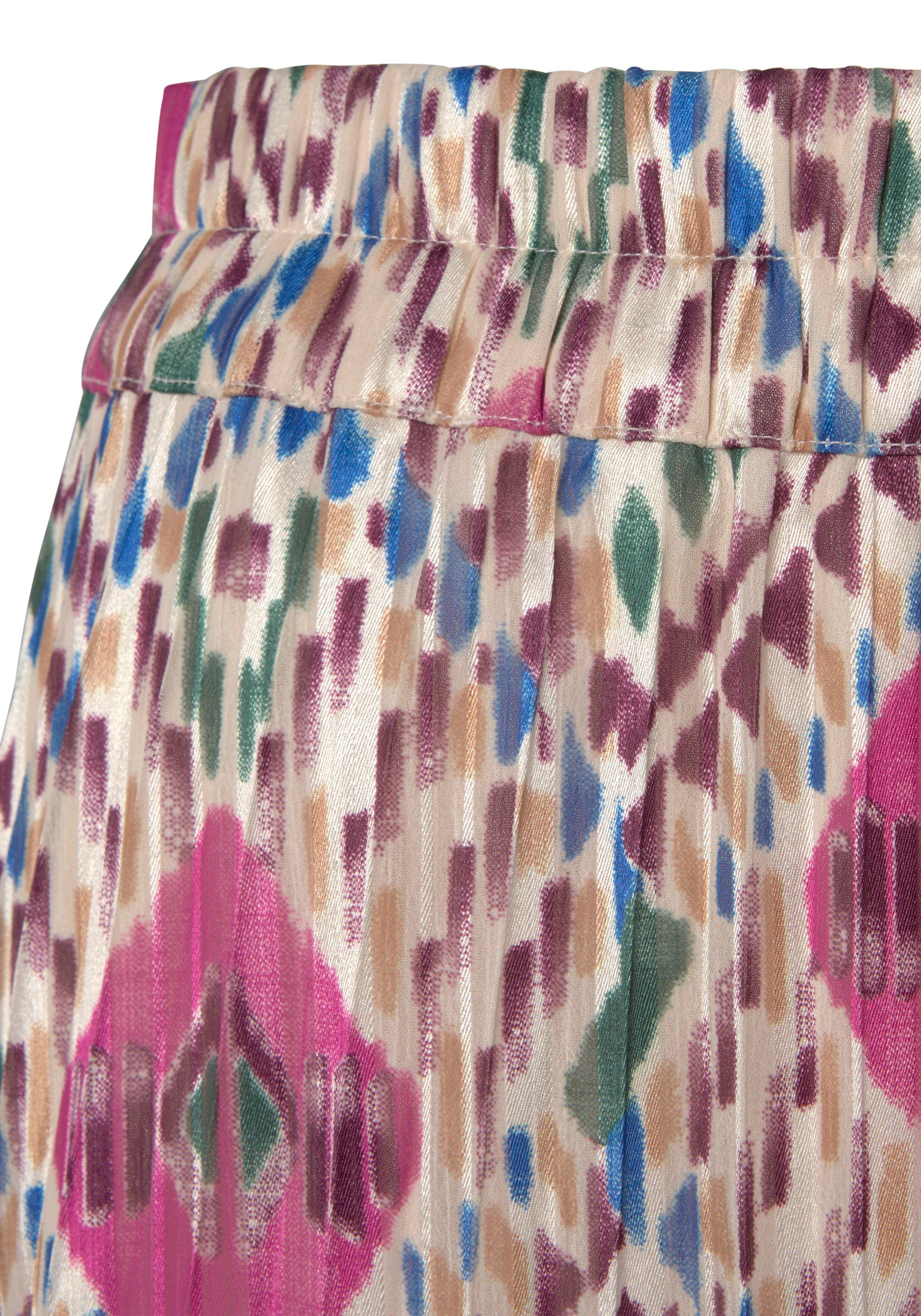 LASCANA Plisseerock aus leichter Chiffonware mit Ethnodruck sommerlicher Midirock, modischer Faltenrock, eleganter Sommerrock – Bild 5 von 5