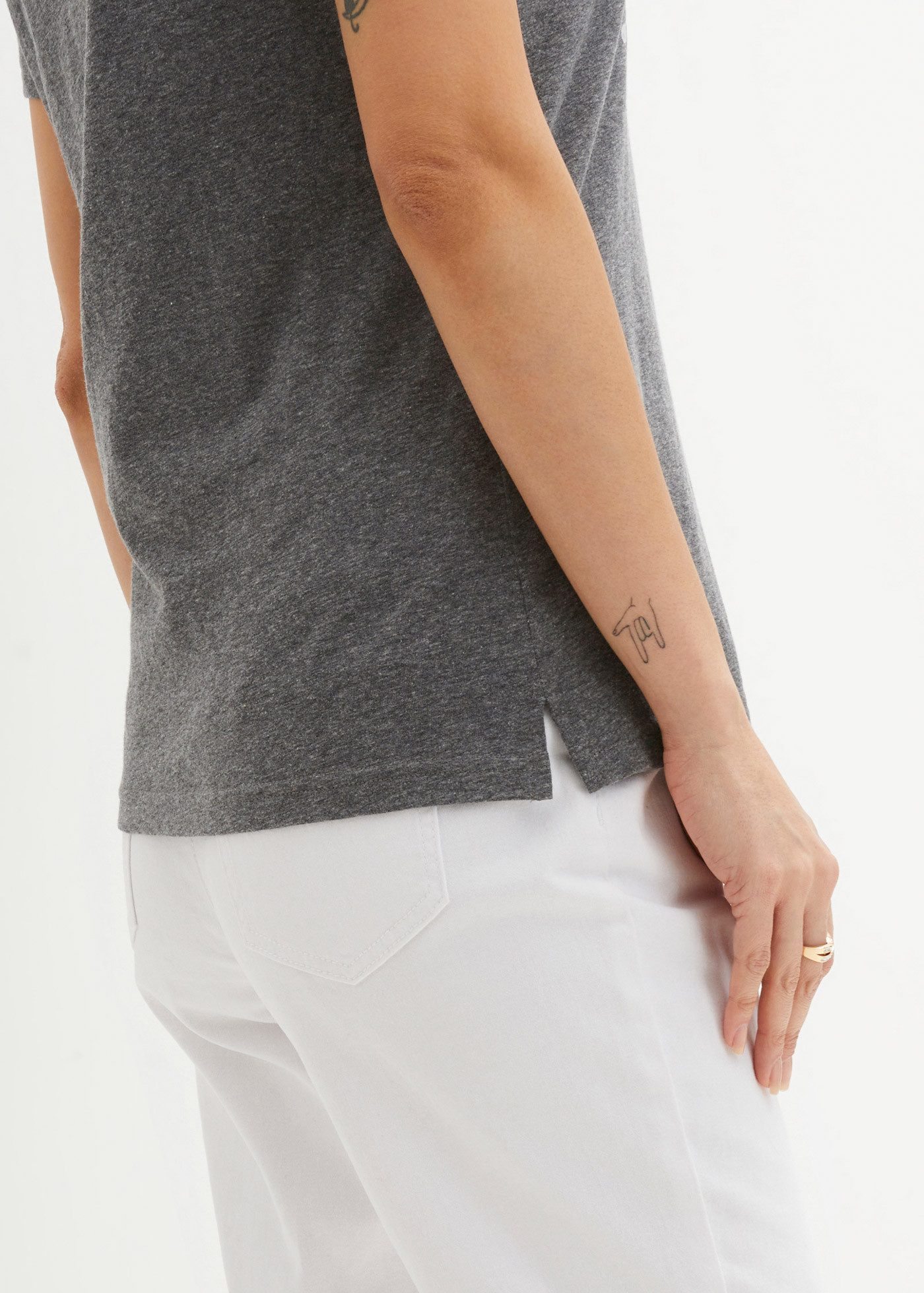 bonprix T-Shirt lockere Passform, Kurzarm-Design, weiter Rundhalsausschnitt