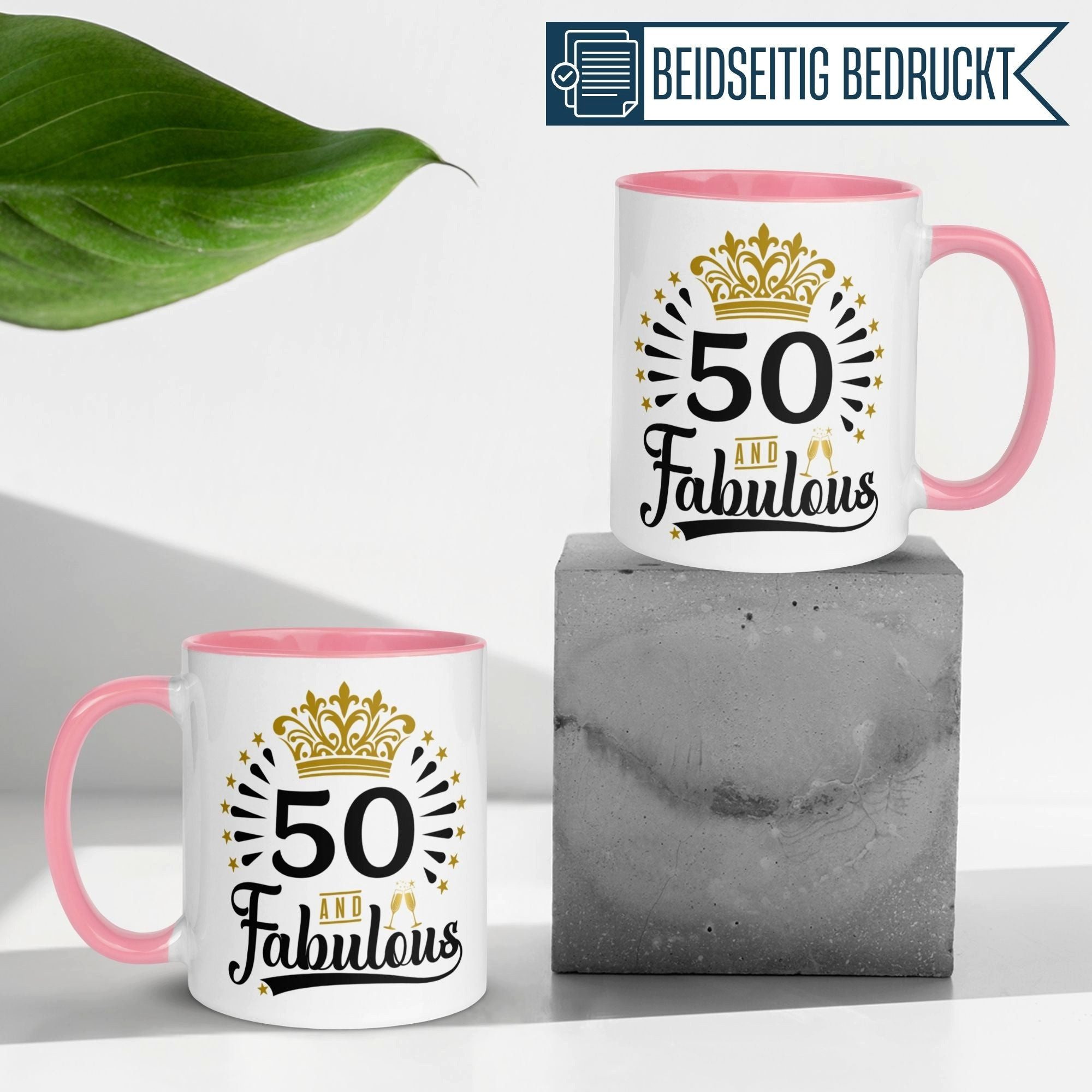 Momentals Tasse 50 Geburtstag Frau – „50 and Fabulous“ – Geburtstagsgeschenk Frauen, Gratis Versand · Links-&Rechtshänder · Spülmaschinenfest