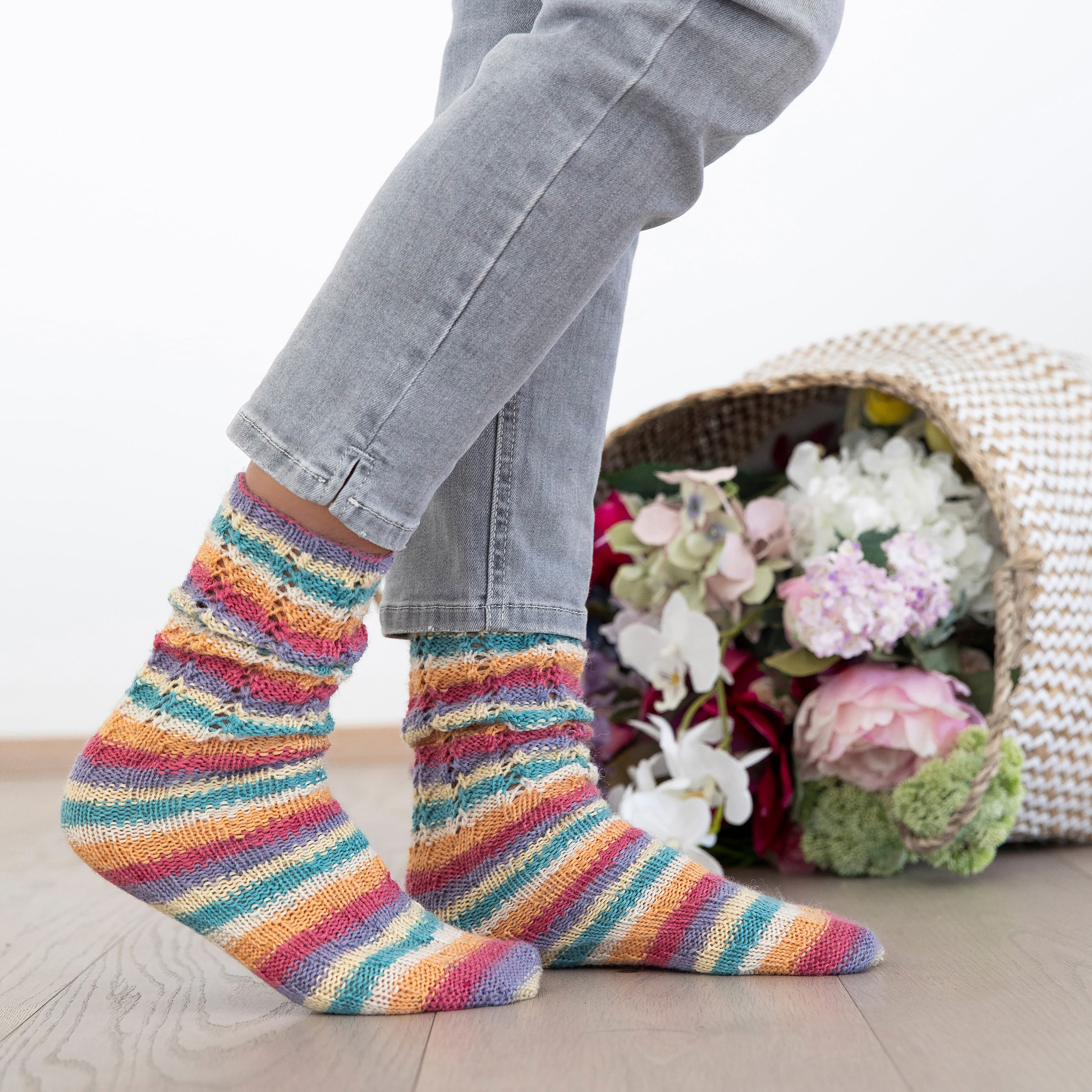 Gründl Hot Socks Color Sockenwolle 4fach, 4-fädig mit Farbverlauf Häkelwolle, 210 m (Strumpfwolle zum stricken, Sockengarn zum häkeln), 75% Wolle, 25% Polyamid