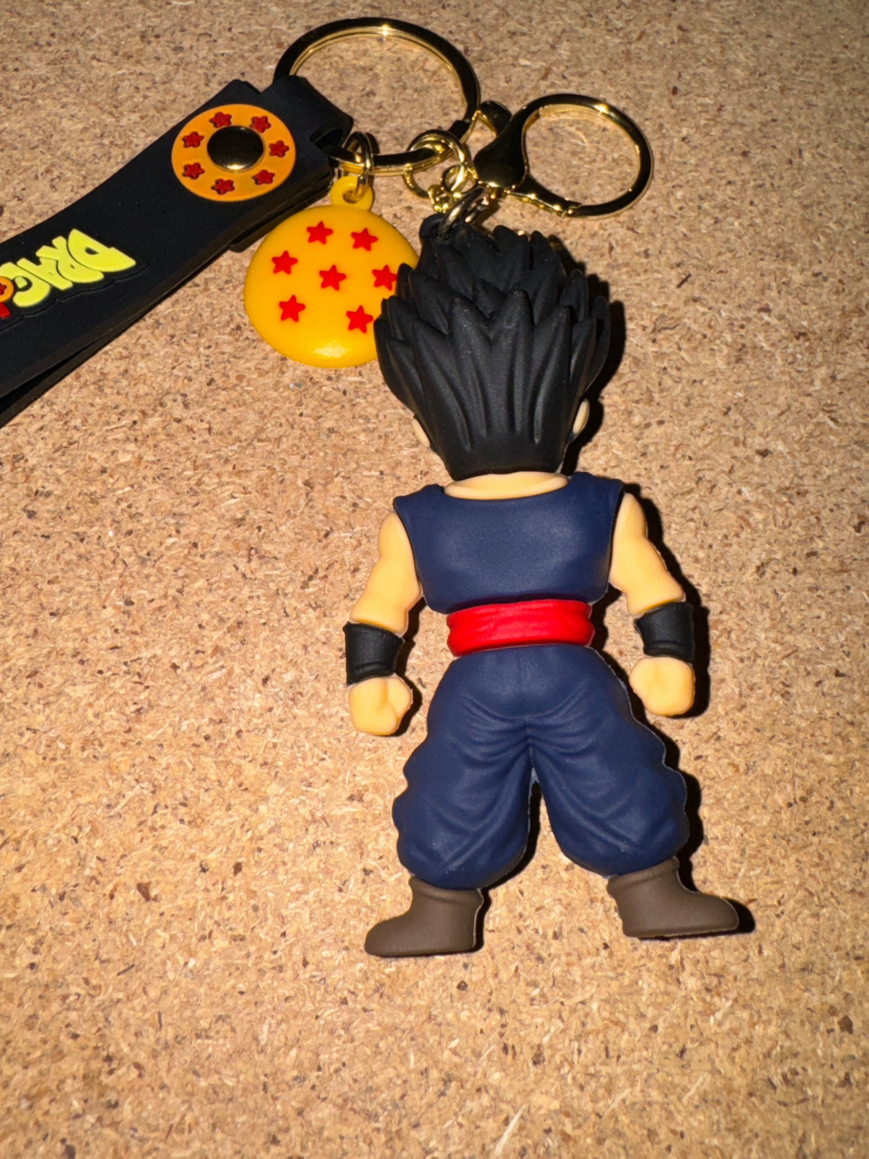 Stelby Schlüsselanhänger Dragonball Songohan Schlüsselanhänger 3D Gummi, Strapazierfähiges & flexibles Material für langlebige Nutzung