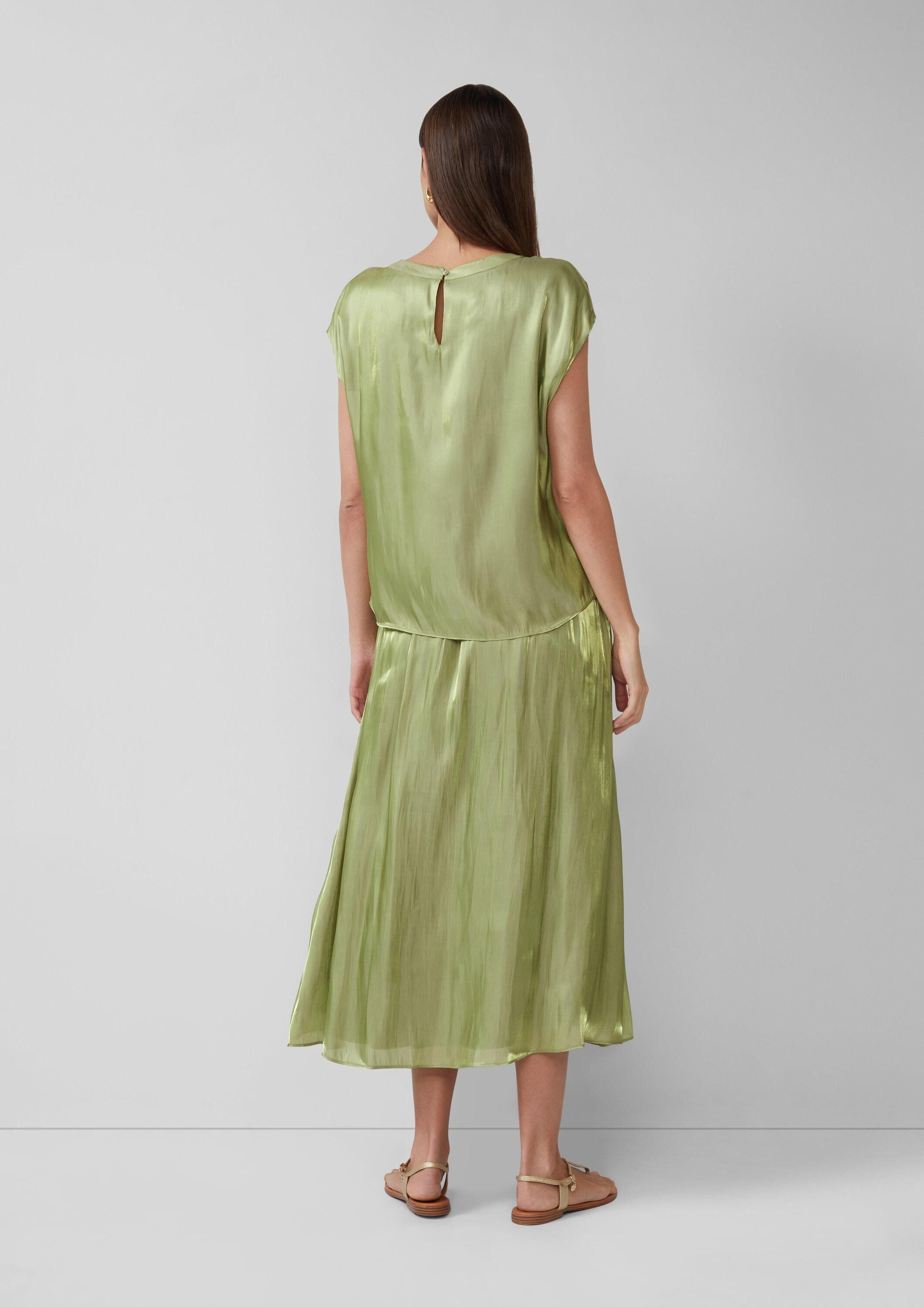 s.Oliver Blusentop Bluse Glänzende Viskosebluse mit überschnittenen Schultern