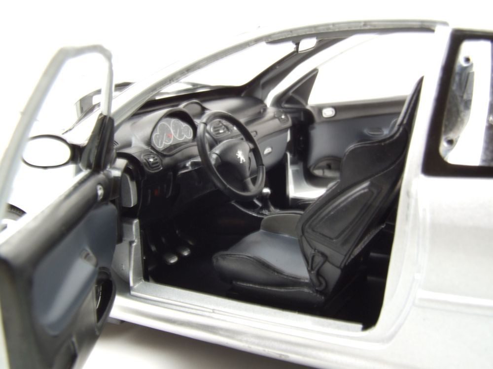 Peugeot 206 RC 2003 Norev 1/18 – Argent, Miniature Moulée Sous Pression – Neuve En Boîte