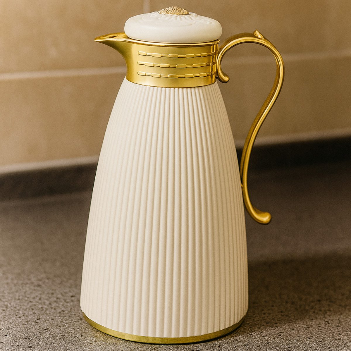 alesvelt Isolierkanne Thermoskanne HELENA 1,0 L