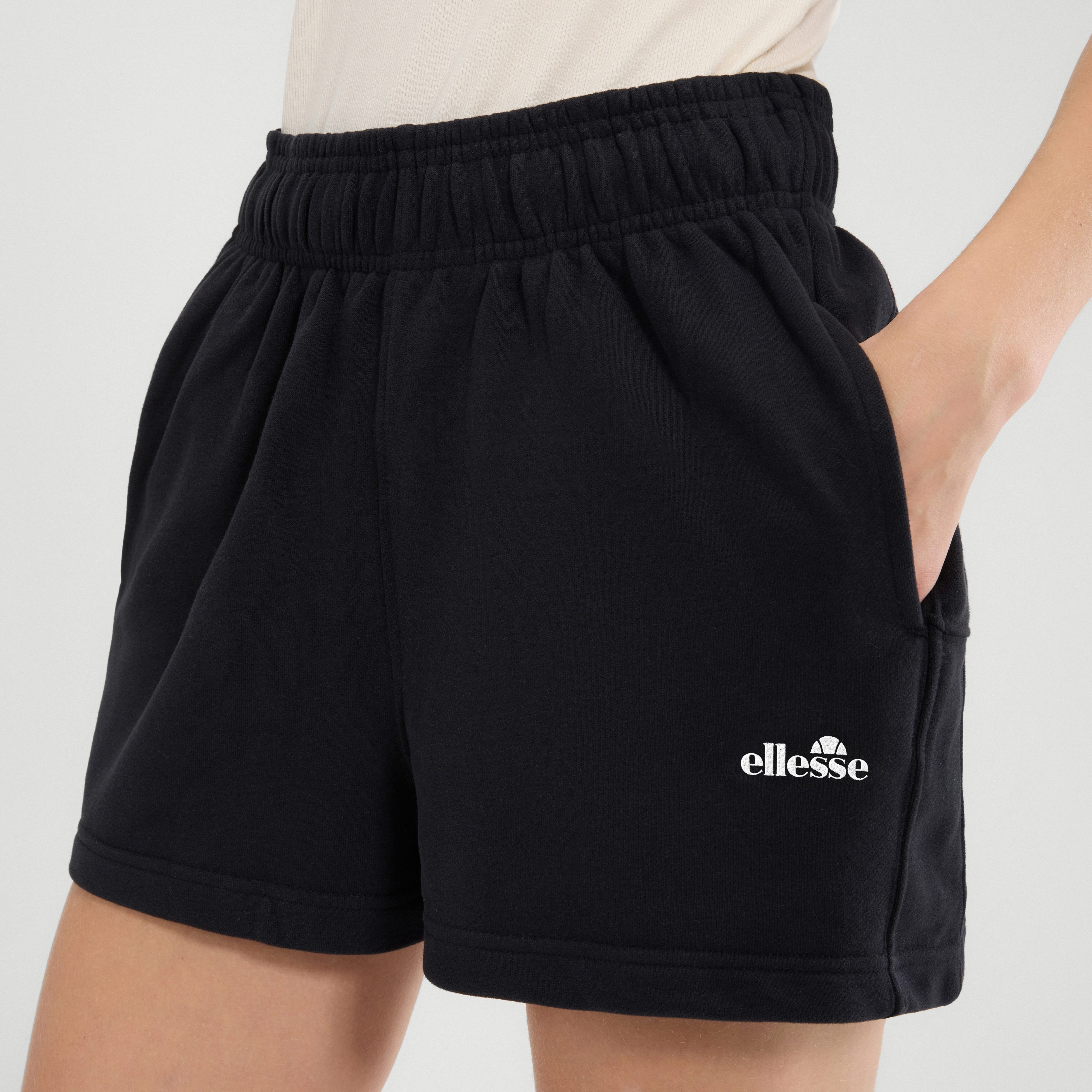 Ellesse Sweatshorts ALTILIA SHORTS mit Gummizug, bequeme Passform, aus Baumwolle und Polyester