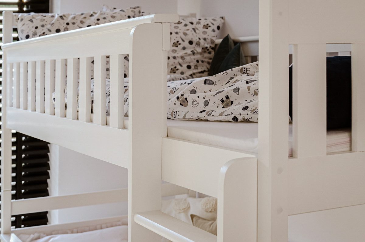 Kids Collective Loft Bed 90x200 with Pull-Out Bed Function, Bunk Bed, Children's Bed with Two Drawers, 2 Slatted Bases, Fall Protection, Convertible into Three Beds, White