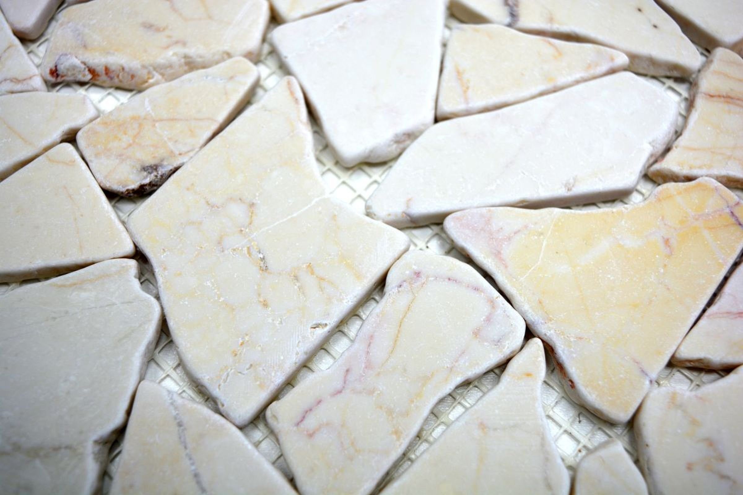 Mosani Mosaikfliesen Mosaik Polygonal cream golden poliert Struktur Bruch Marmor