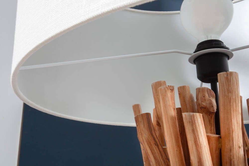 Wohnzimmer ohne Leuchtmittel, · 153cm · Handarbeit weiß, · Tisch riess-ambiente / Massivholz · natur Maritim Stehleuchte · Stehlampe SERVANT