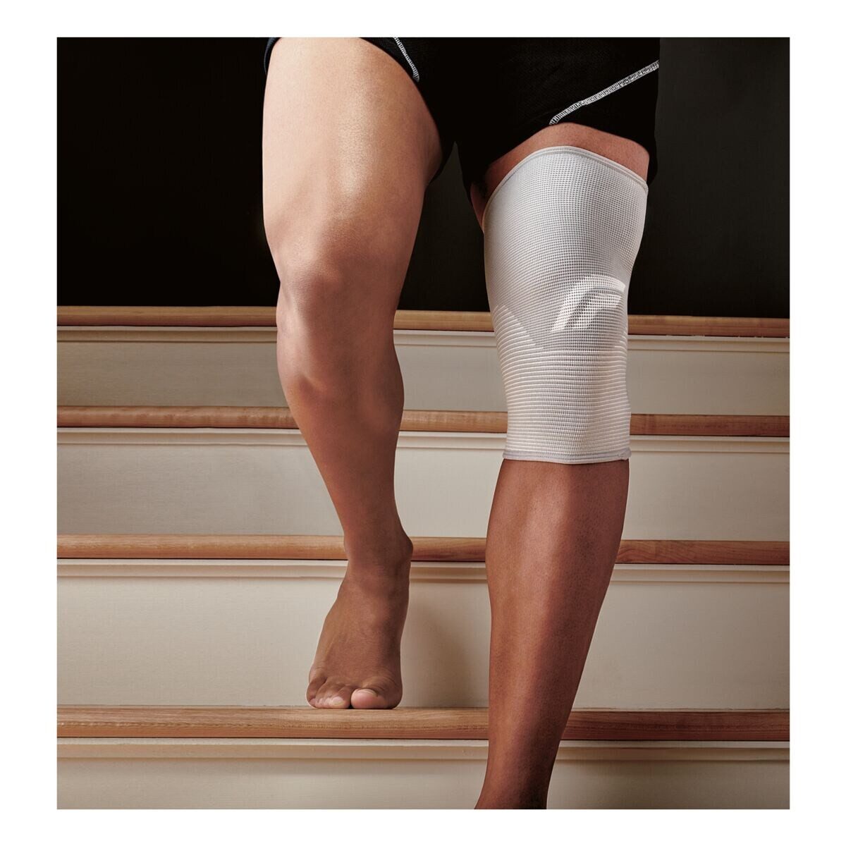 FUTURO" Kniebandage Comfort Lift, links/ rechts passend