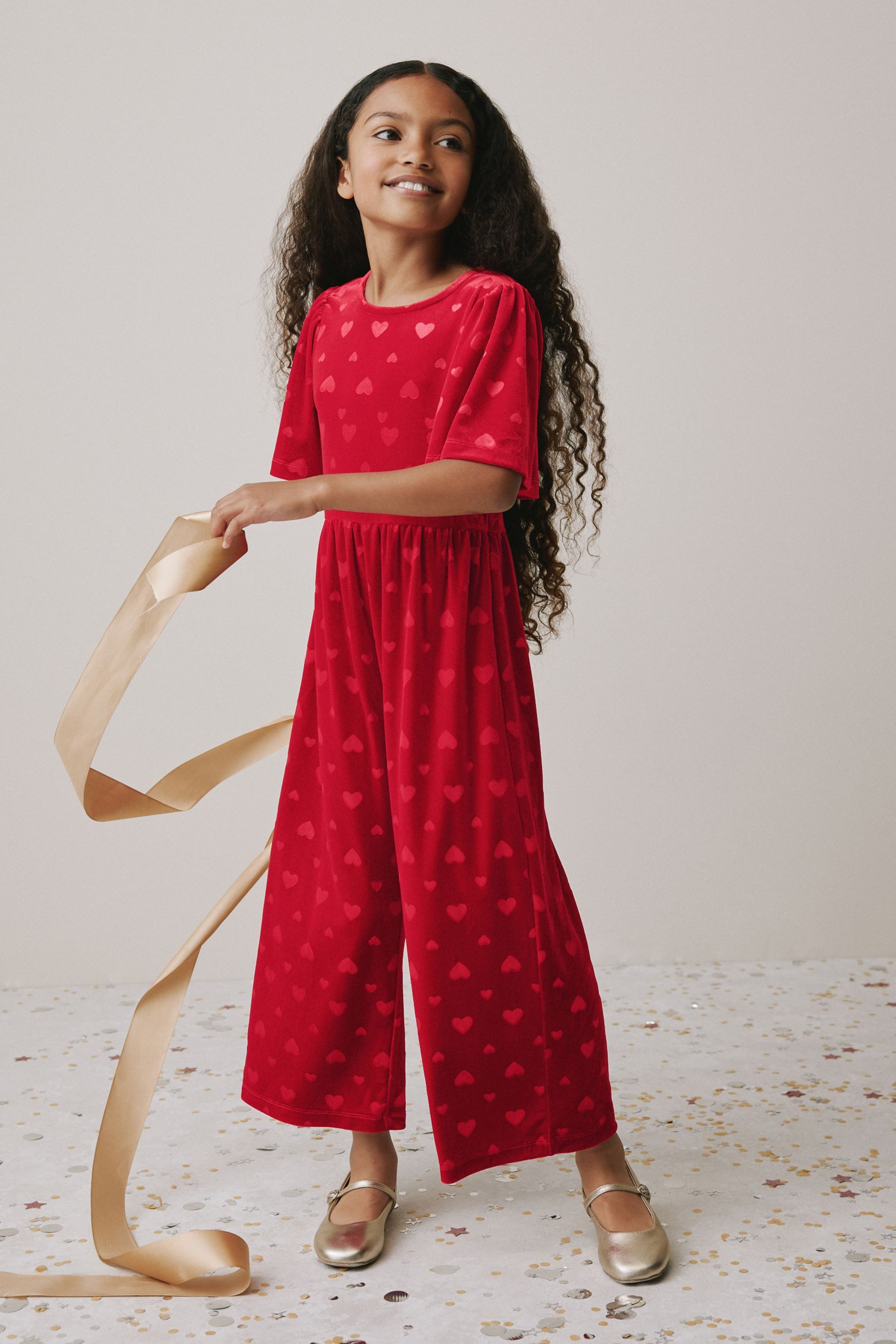 Jumpsuit Velours-Jumpsuit mit Herzprägung