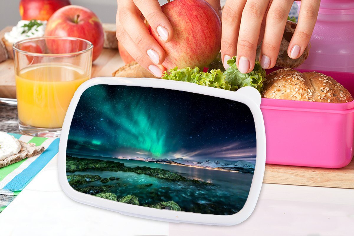 MuchoWow Lunchbox Nordlichter - See Mädchen, - Kunststoff, Brotbox Kunststoff Kinder, (2-tlg), rosa Norwegen, Brotdose Snackbox, für Erwachsene