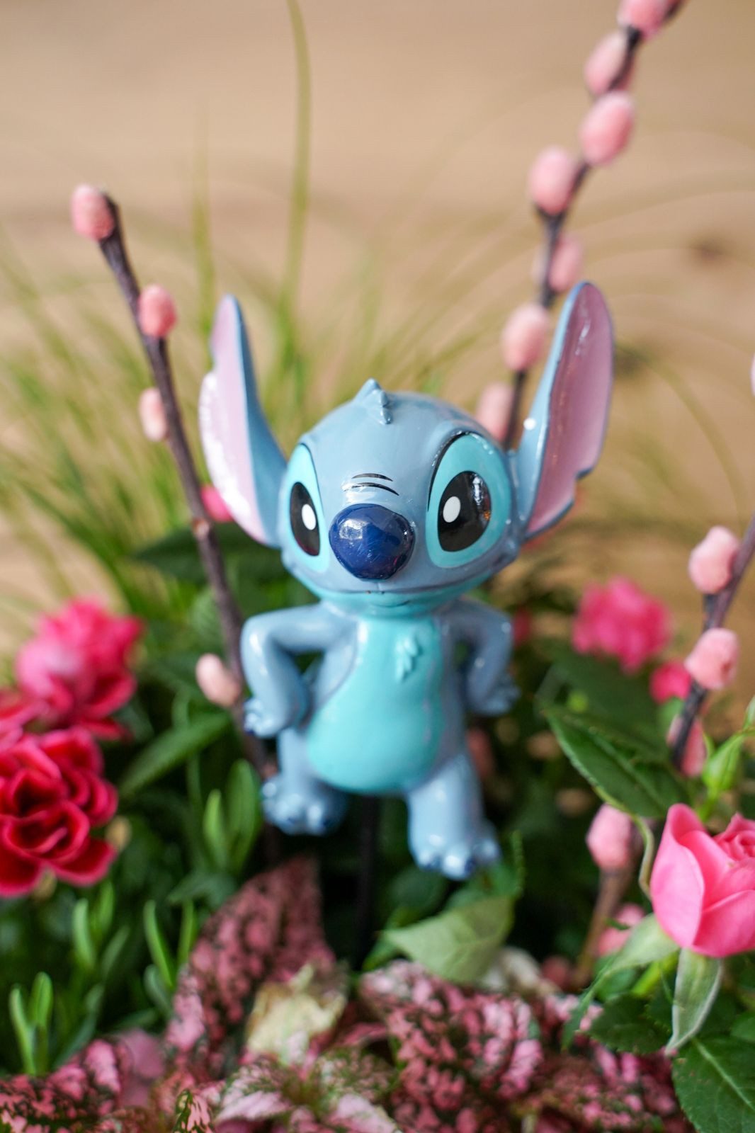 Disney Gartenstecker Disney Stich In und Outdoor Gartendekoration 37x8x5 cm Blumenstecker