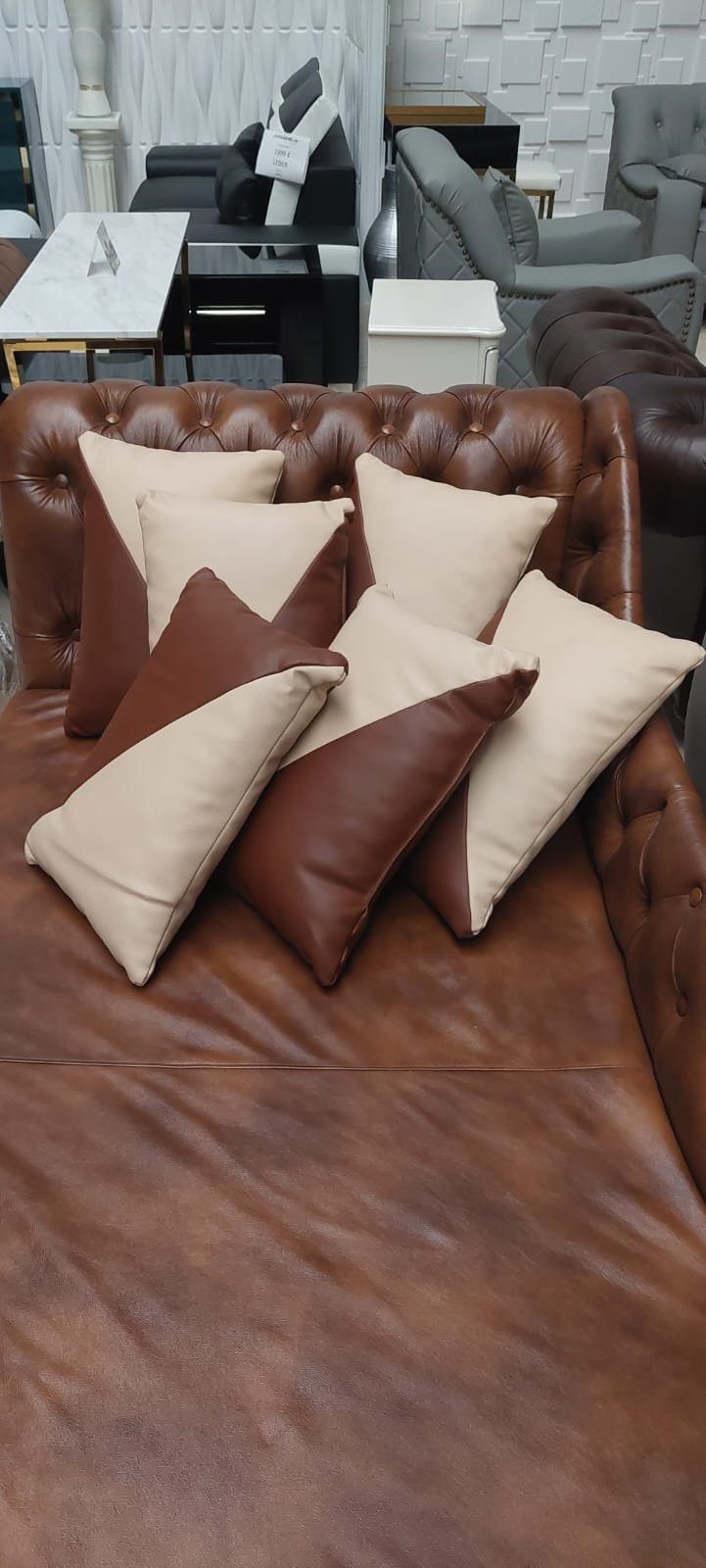 JVmoebel Dekokissen Designer Kissen aus Leder in Beige und Braun für stilvolle Akzente, Made in Europa