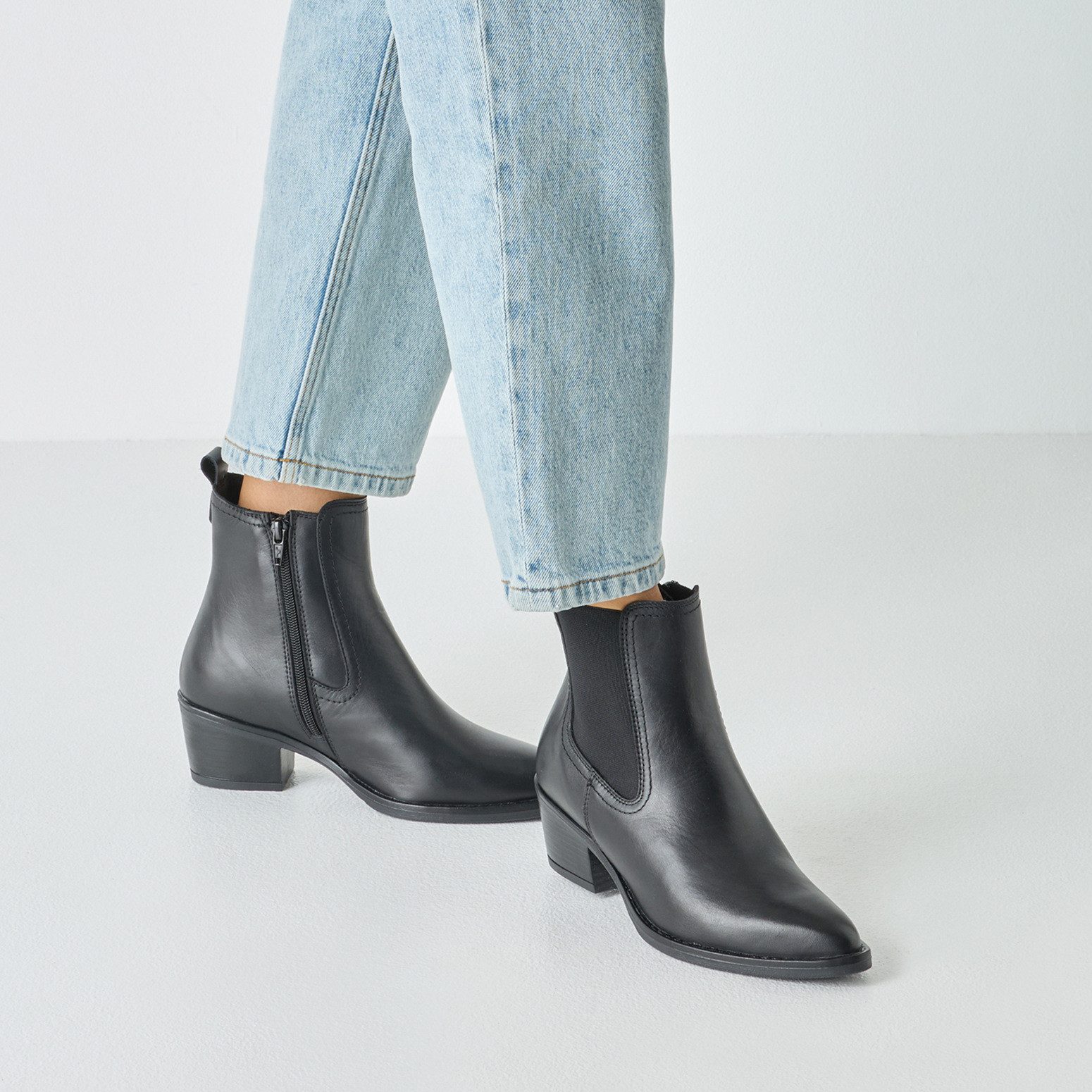 Tamaris Chelseaboots, Blockabsatz, Cowboy Stiefelette, Westernstiefelette mit Gummizug