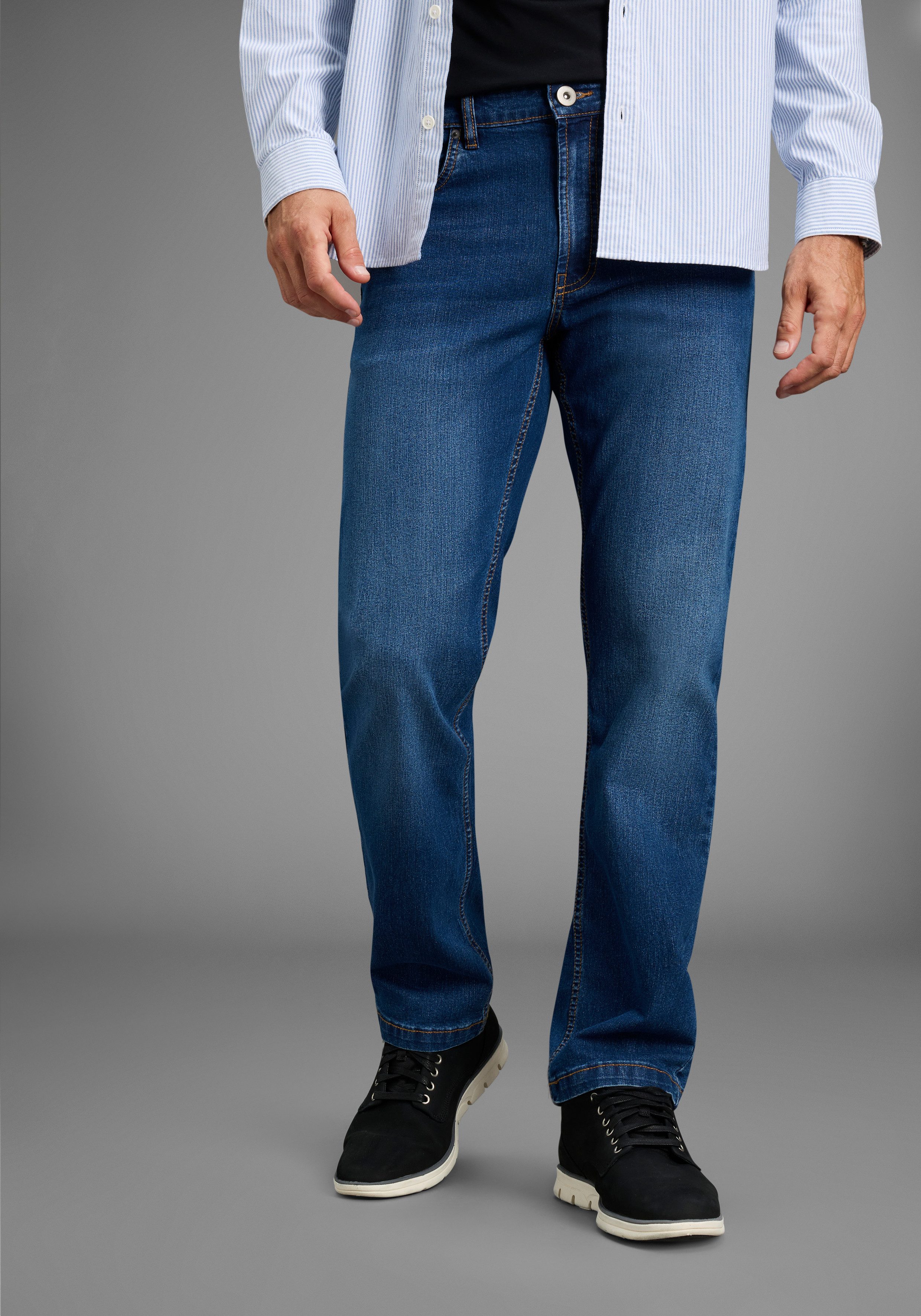 Arizona Straight-Jeans gerader Schnitt, normale Leibhöhe, mit Knopf- und Re günstig online kaufen