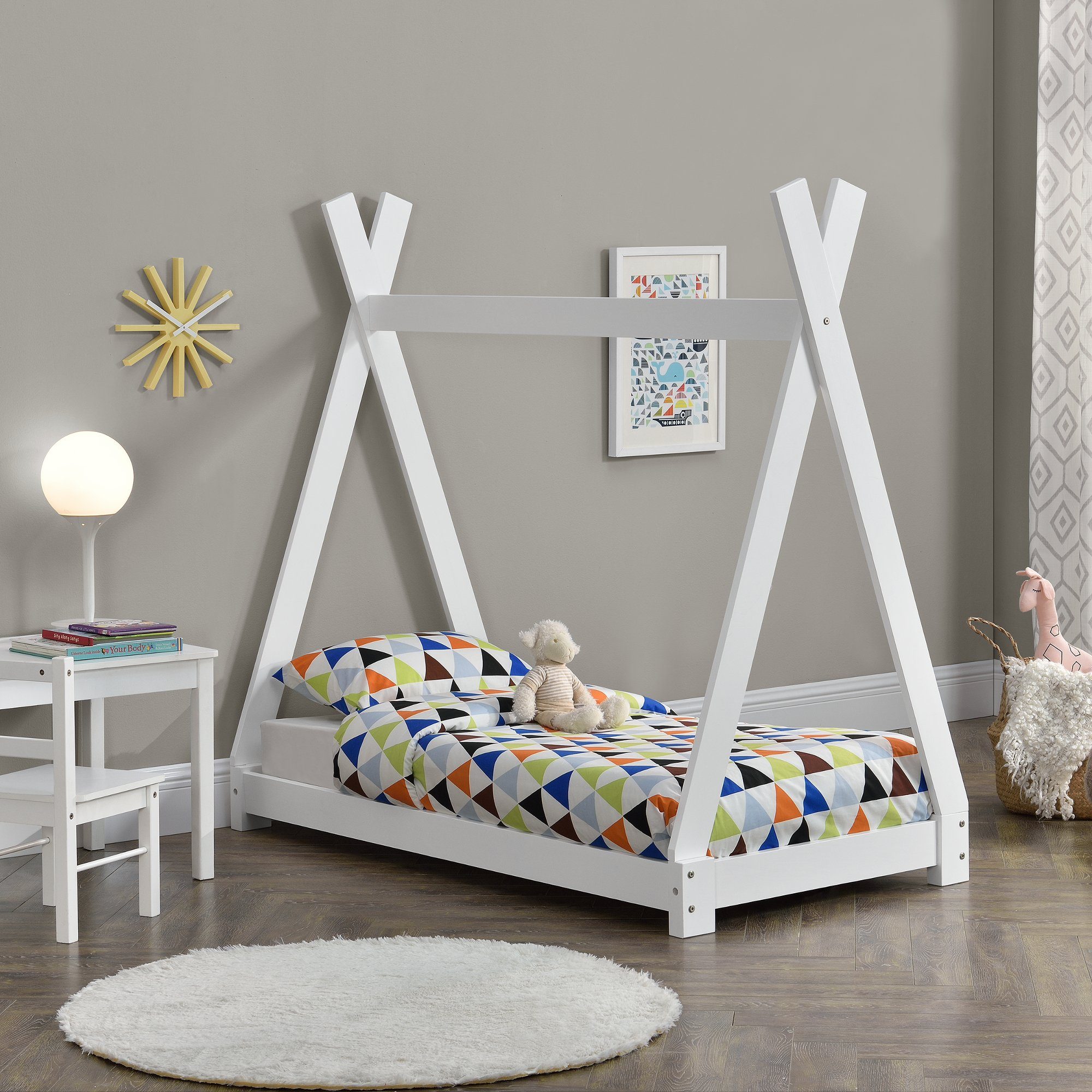 en.casa Kinderbett, »Onejda« Kinderbett Tipi Bett aus Kiefernholz 70x140cm Weiß