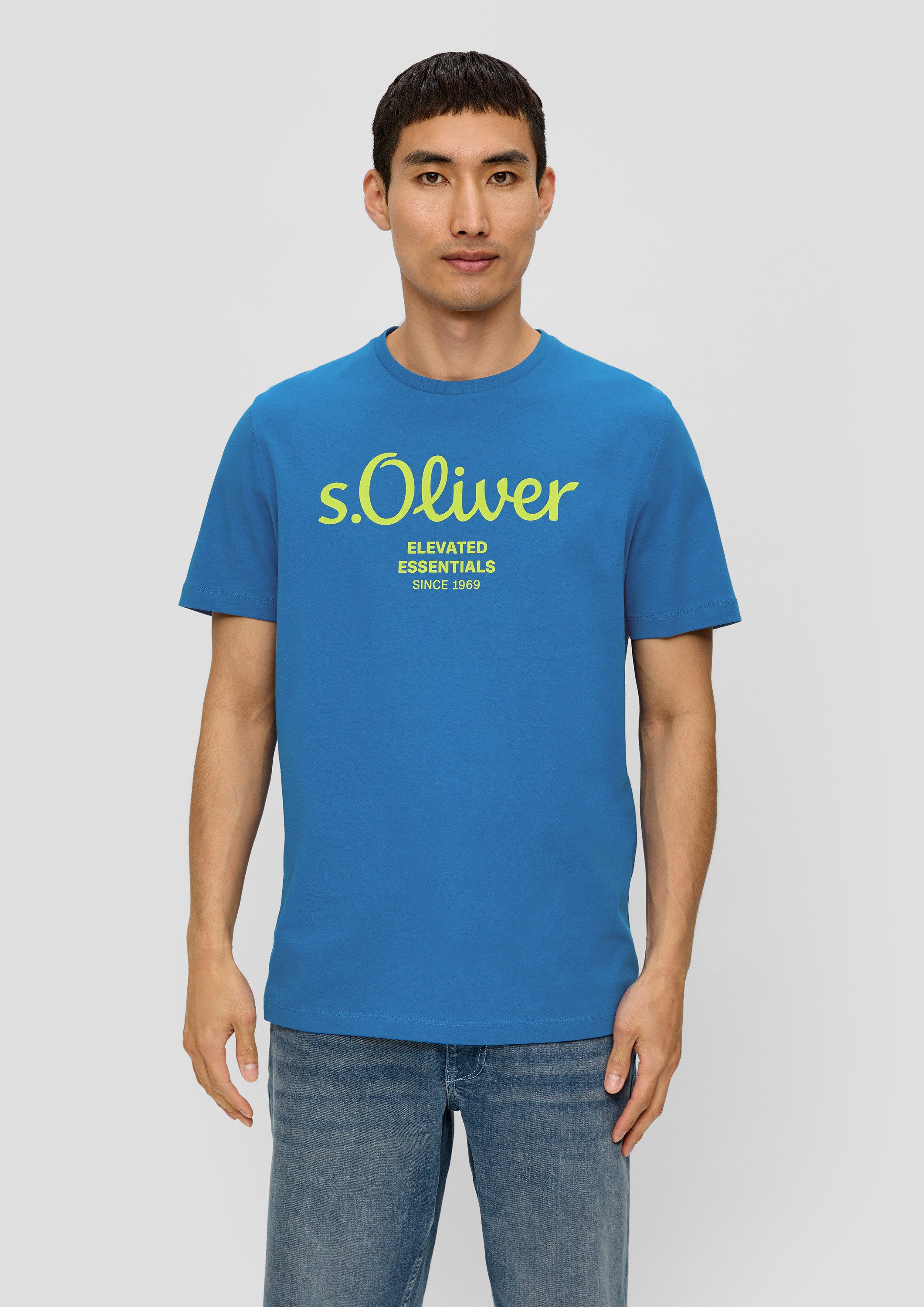 s.Oliver Kurzarmshirt T-Shirt T-Shirt aus Baumwolle mit Label-Print günstig online kaufen