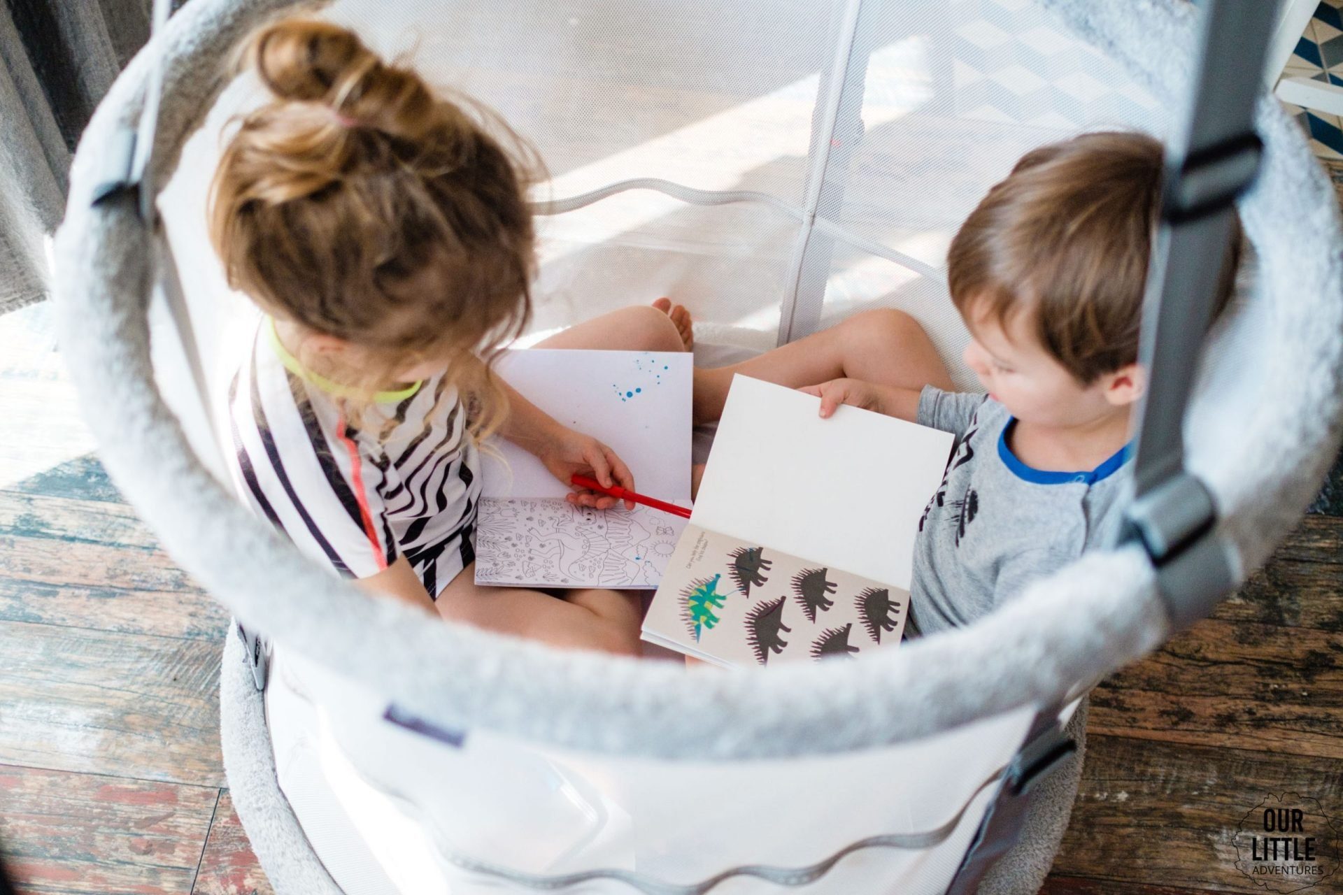 aus 0-12 Schaukel), Entwicklungshilfe: Memola Laufstall, und 3-in-1 Babyschaukel und (1-tlg), Babywiege Einschlaf- Baby (Wiege, Jahre CLASSIC Mitwachsend der EU!