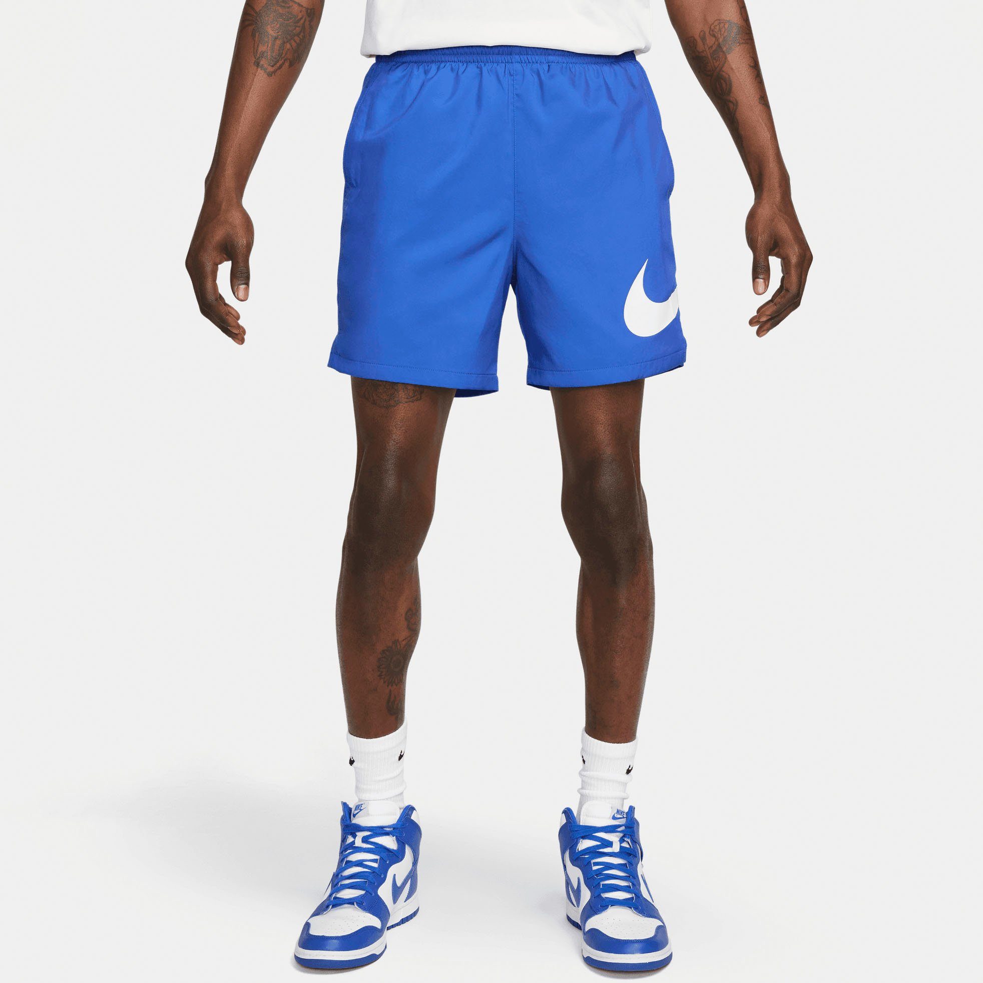 Nike Sportswear Shorts M NSW REPEAT SW WVN SHORT blau