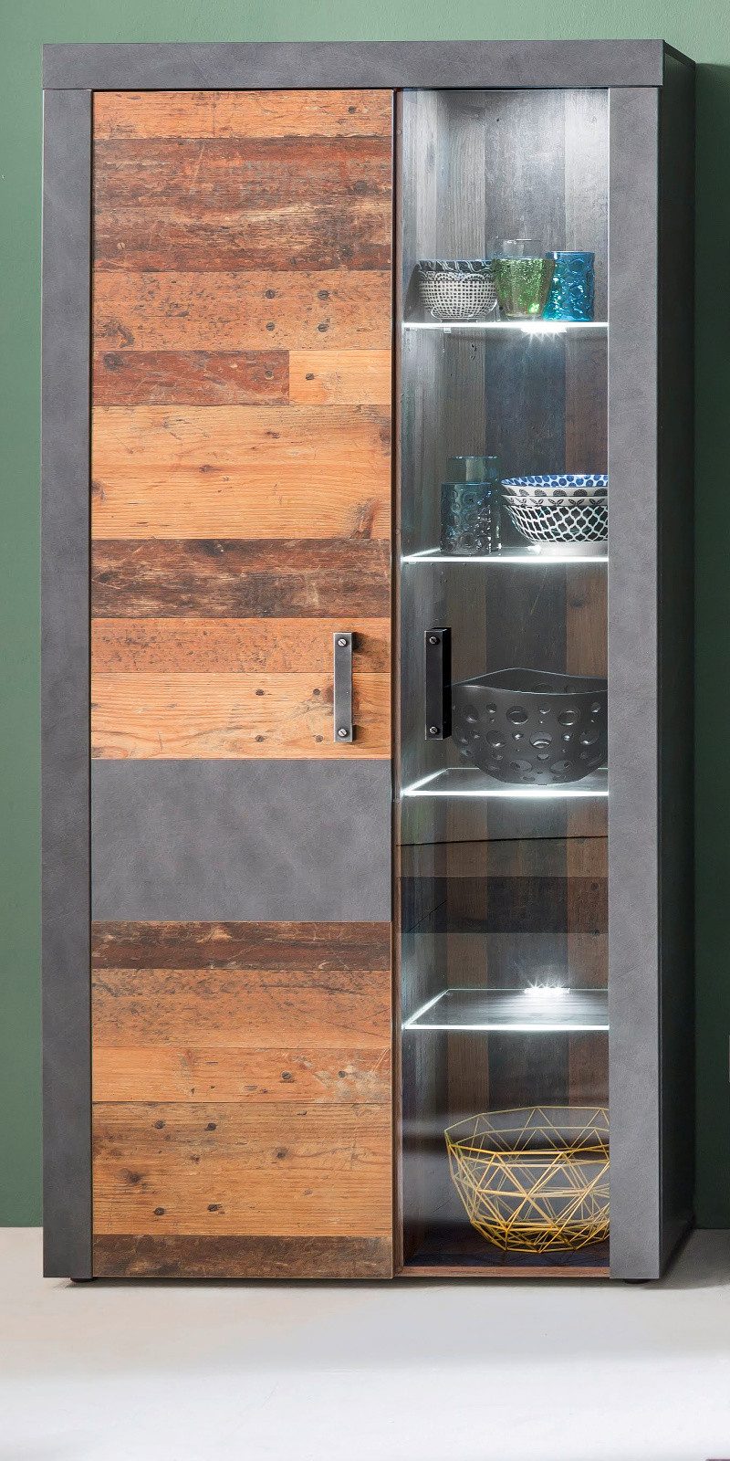 Inn.Furn Stauraumvitrine Foundry (Vitrine in Used Wood Altholz Dekor, 2-türig, 87 x 189 cm) mit 10 Fächern und LED Beleuchtung