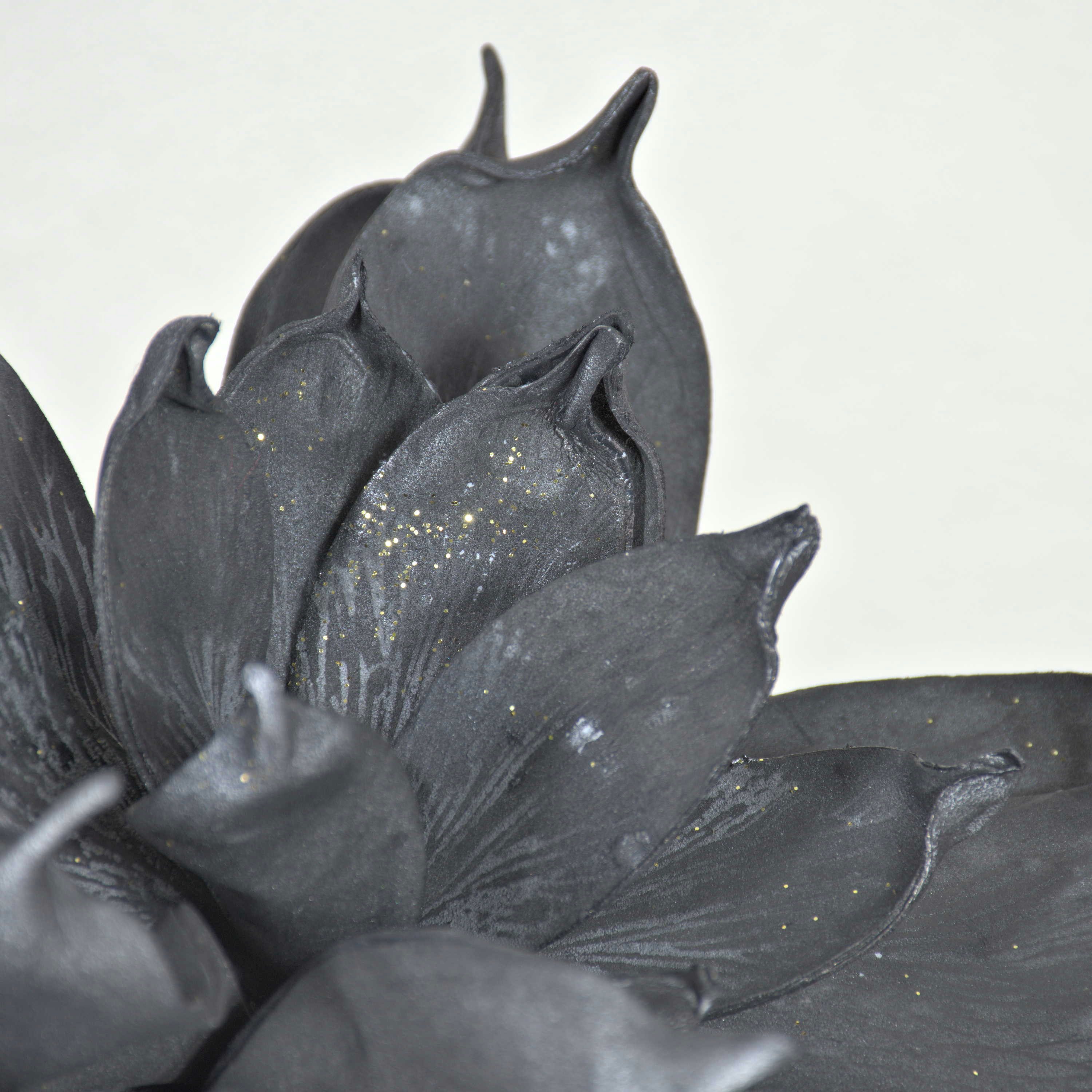 Kunstblume Künstliche Magnolie AMILIE, Glitzer, schwarz, 30cm, Ø26cm Magnolie, artplants, Höhe 30.0 cm
