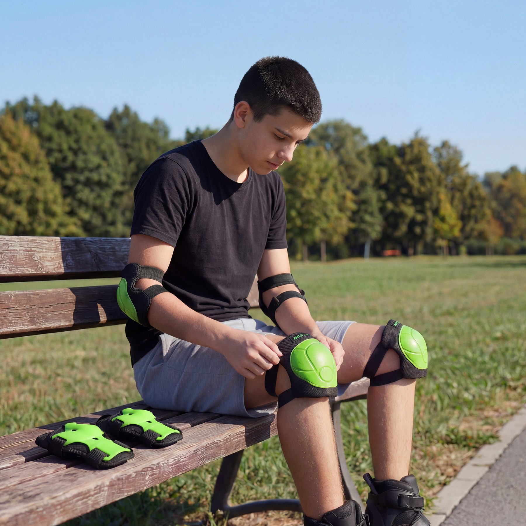 NILS EXTREME Protektoren-Set Schoner Set Inlineskates Skateboard Protektoren Schützer rot (6-tlg), Bequemer Sitz dank Klettverschluss und Gummiband – Bild 3 von 4