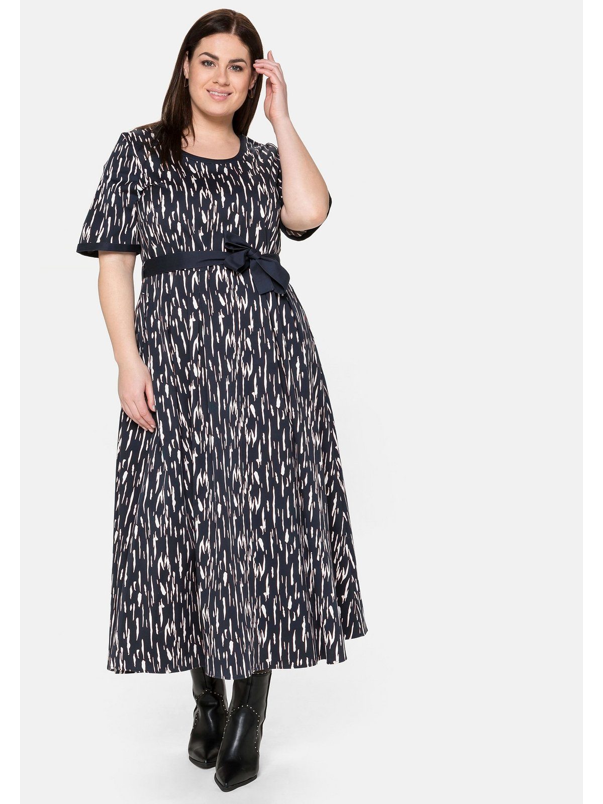 Sheego Druckkleid Große Größen mit Bindegürtel und Alloverdruck