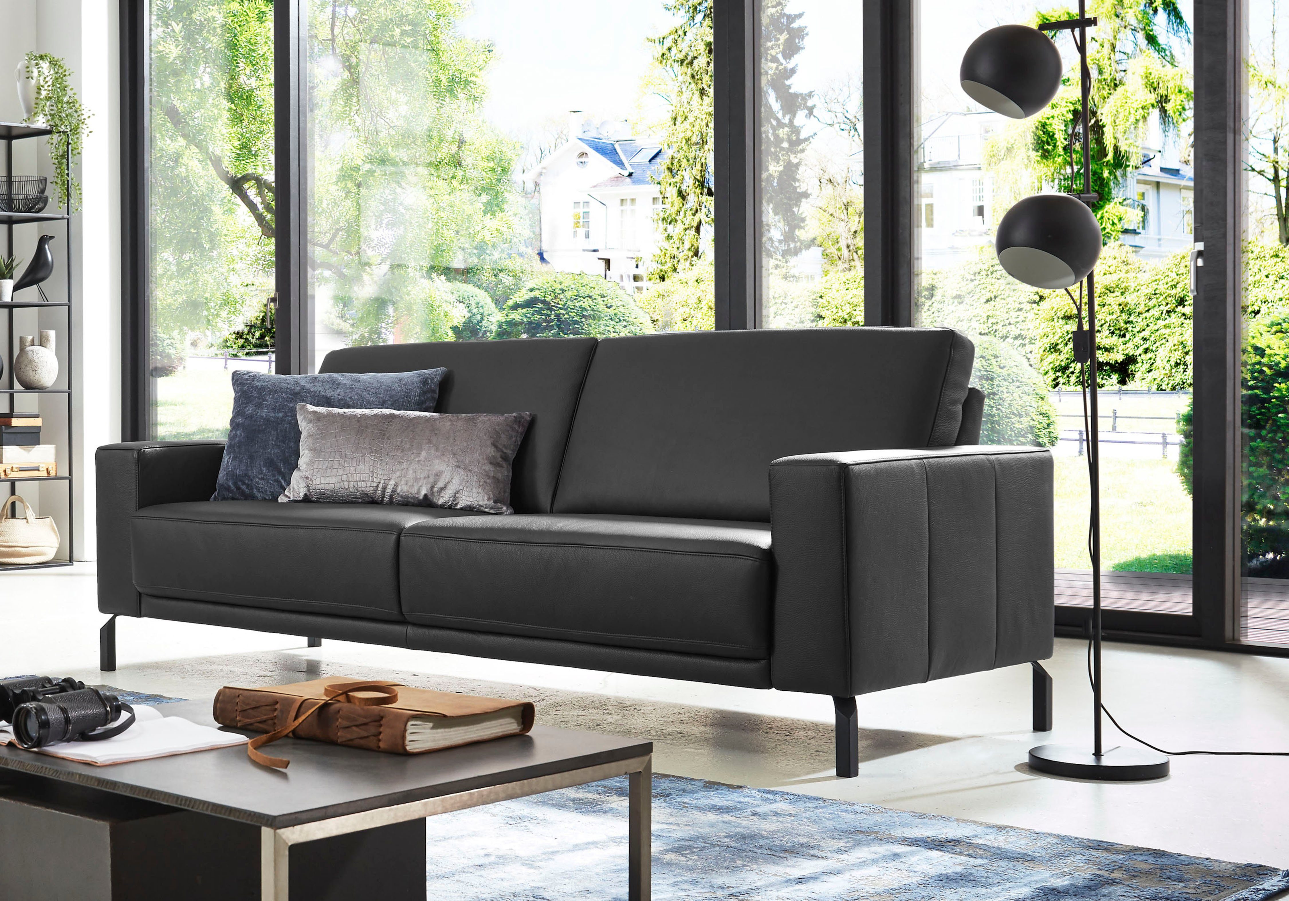 Home affaire 2,5-Sitzer Apiro, auch mit motorischem Sitzvorzug, in 3 Breiten, Dickleder, Federkern