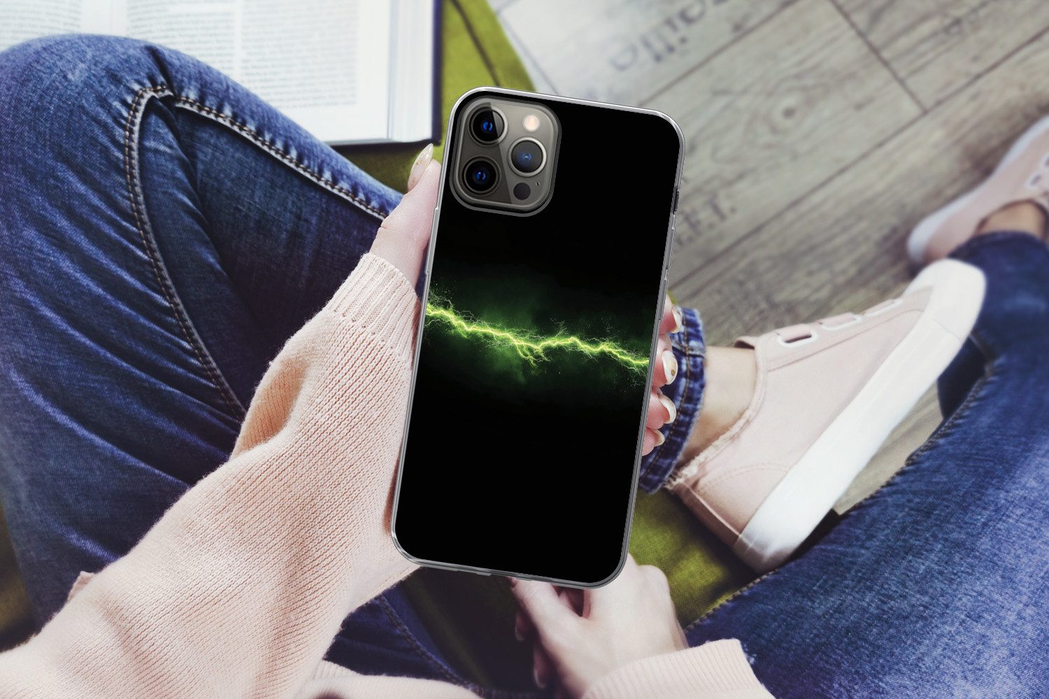 MuchoWow Handyhülle für Apple iPhone 12 Pro Spiele - Elektrizität - Leitung - Funken - Grü, Smartphone-Bumper, Print, Handy Schutzhülle Dünn