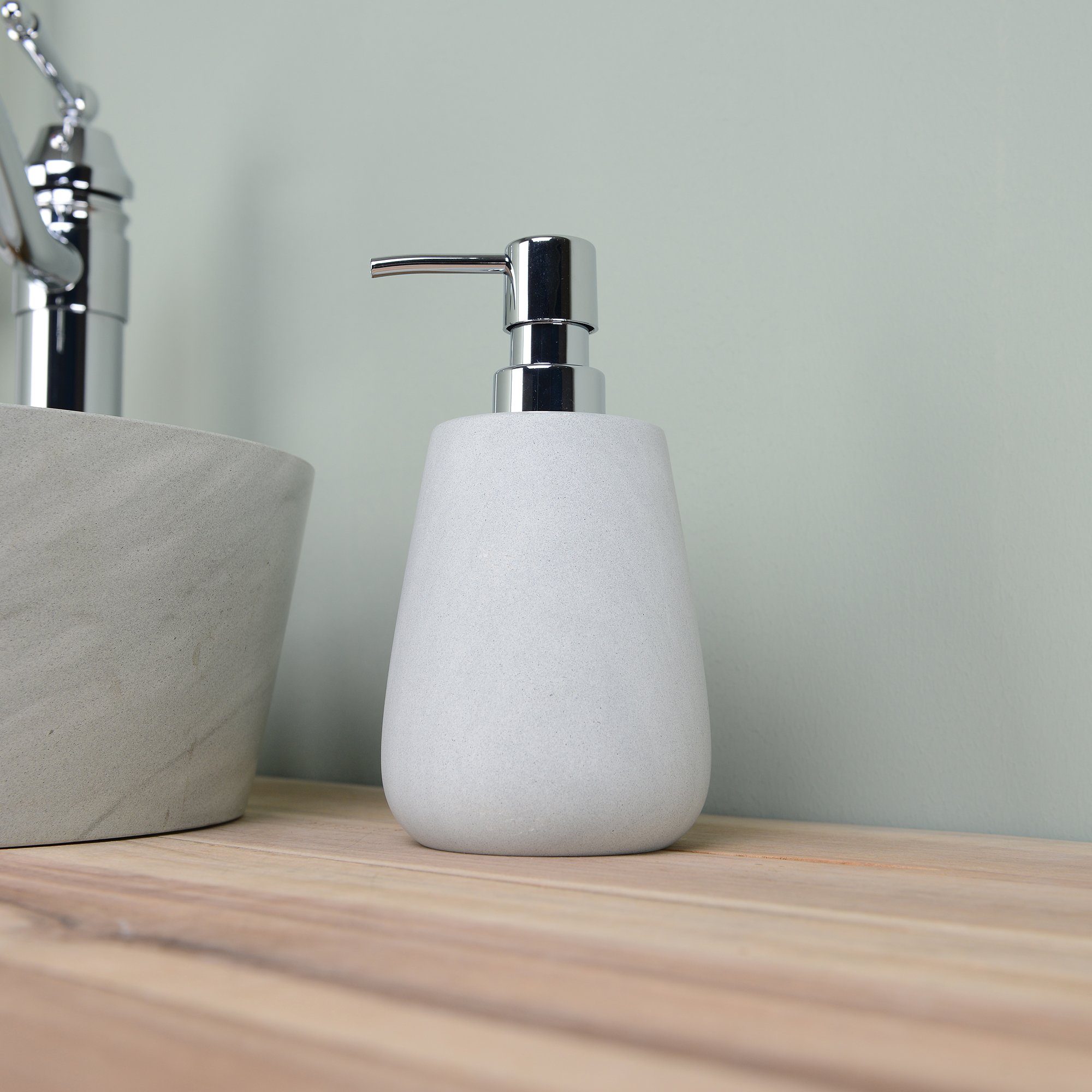 wohnfreuden Seifenspender Sandstein Seifenspender Cara grün, 30835