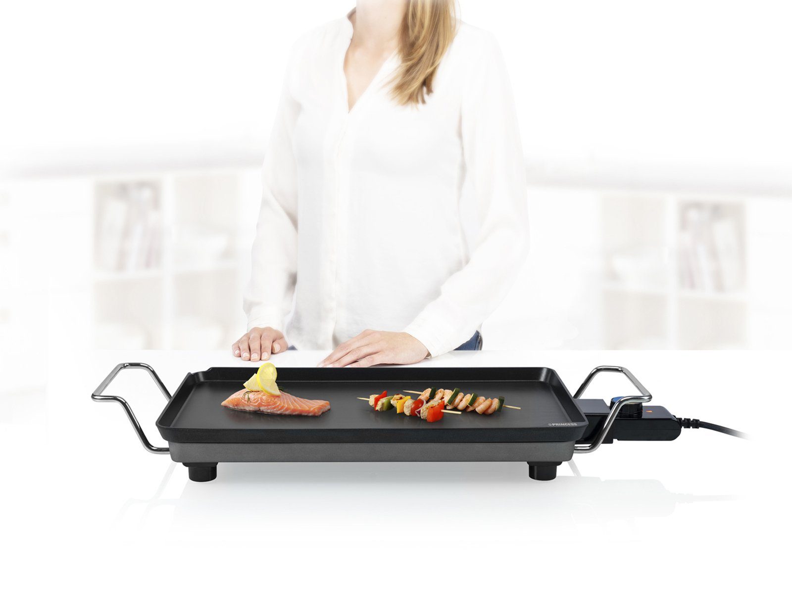 PRINCESS Teppanyakigrill, 2000 W, Japanischer Tischgrill für Zuhause 2-4 Personen Grillplatte 46x26cm