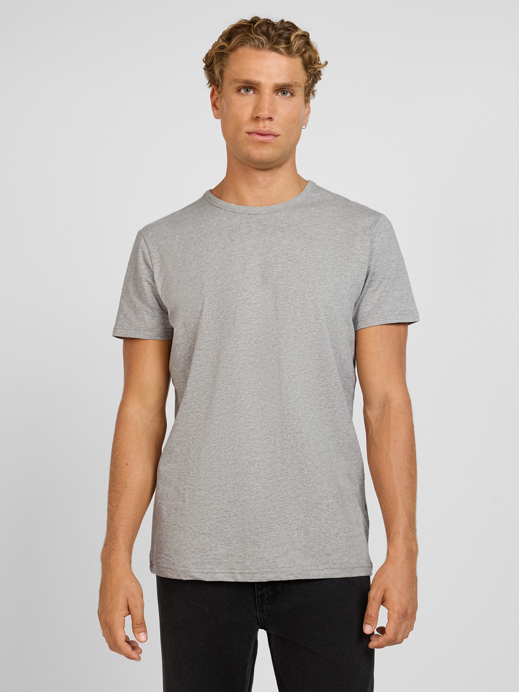 Yazubi T-Shirt Set Herren Basic Regular Fit 5er-Pack (Packung, 5-tlg., 5er-Pack) Baumwolle mit Stretch, Rundhals, Kurzarm, Unterziehshirt, weich