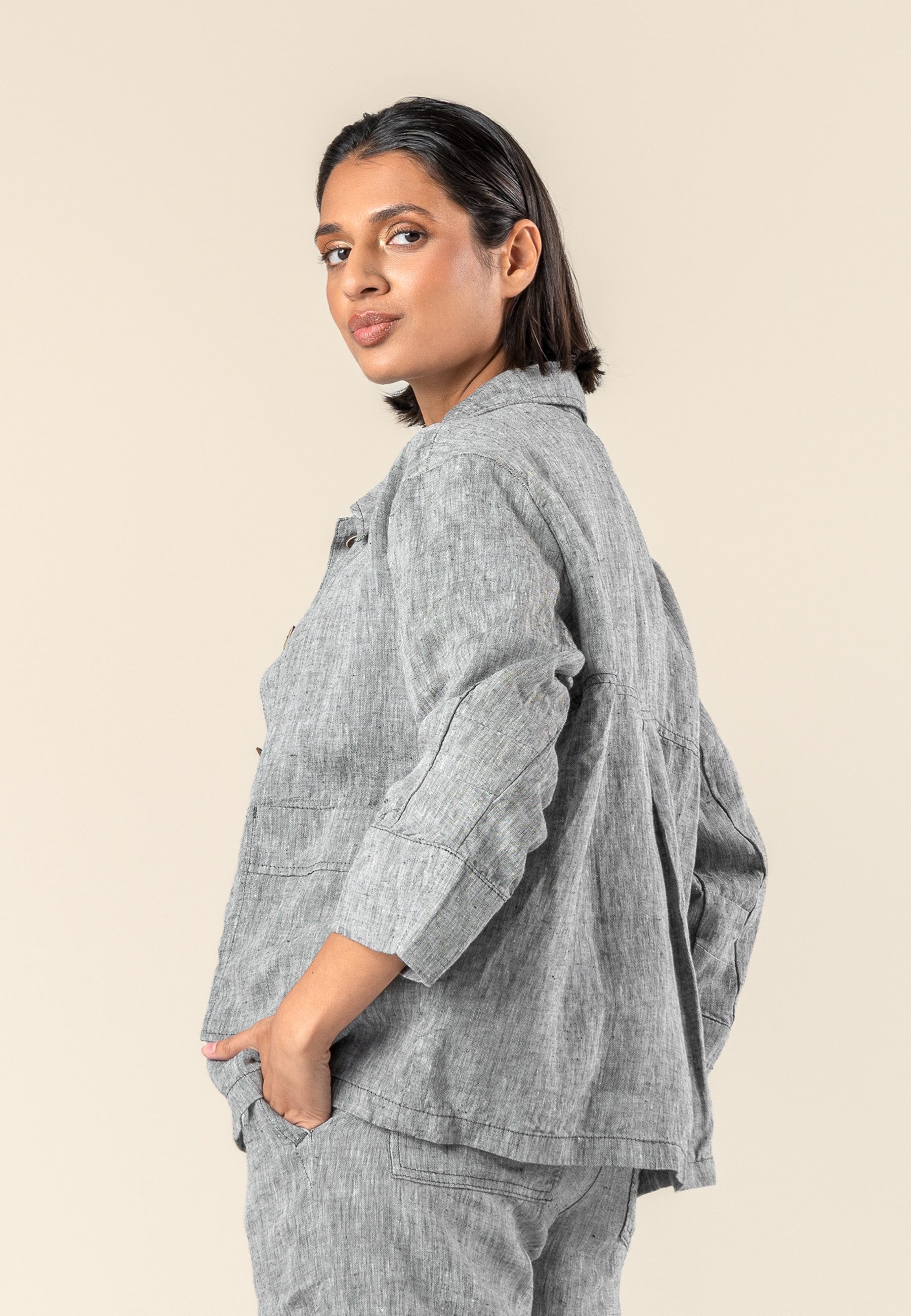 LIVING CRAFTS Strickjacke ONYX Leichte Sommerjacke aus reinem, ungefüttertem Leinenstoff – Bild 3 von 5