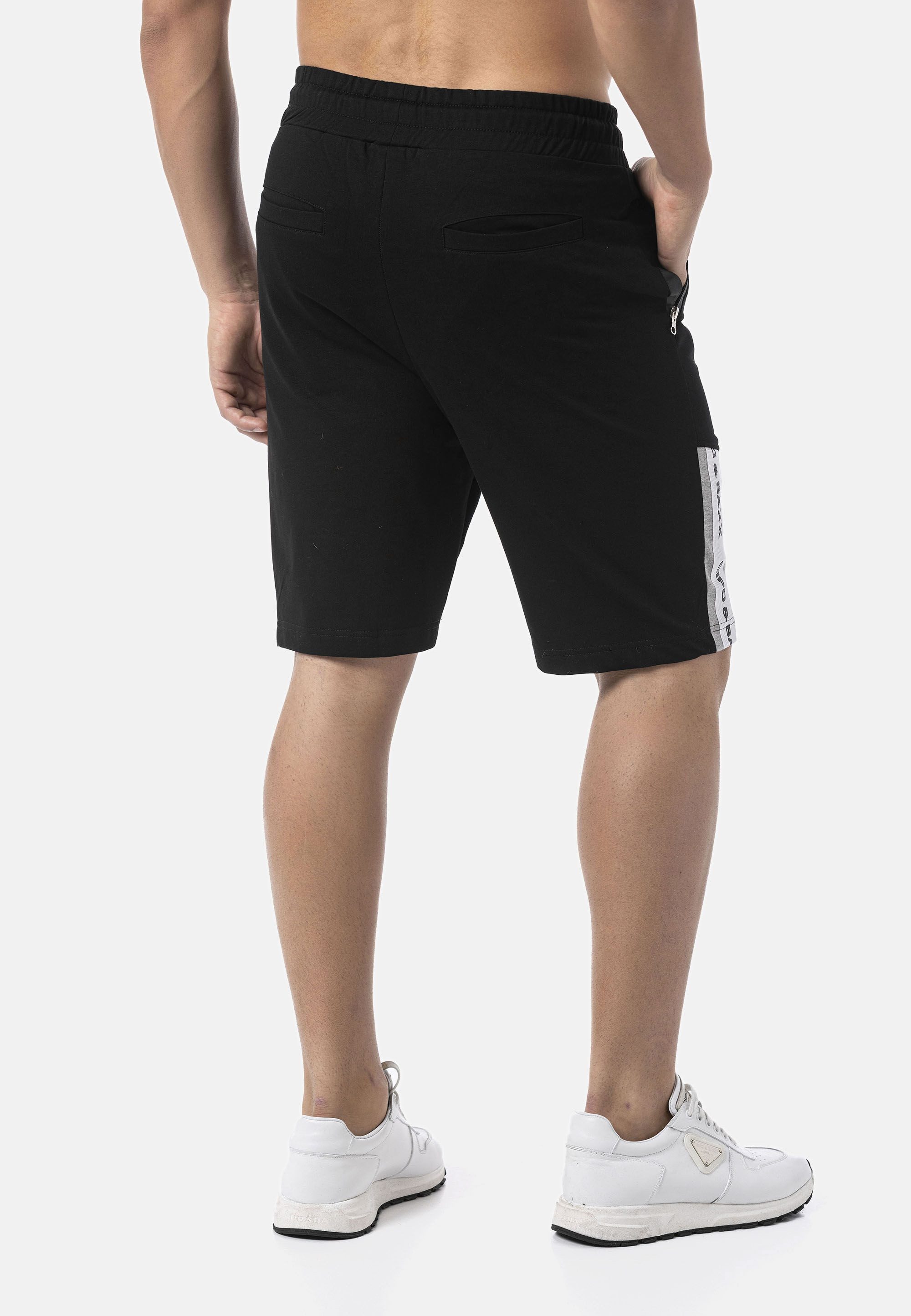 Cipo & Baxx Trainingshose CK299 aus hochwertigem Materialmix