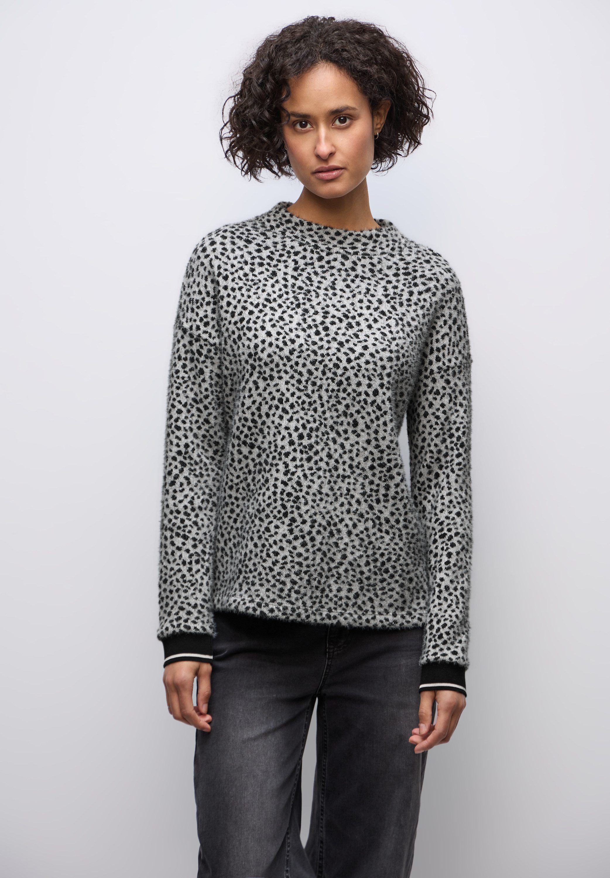 STREET ONE Langarmshirt im angesagten Leo-Look günstig online kaufen