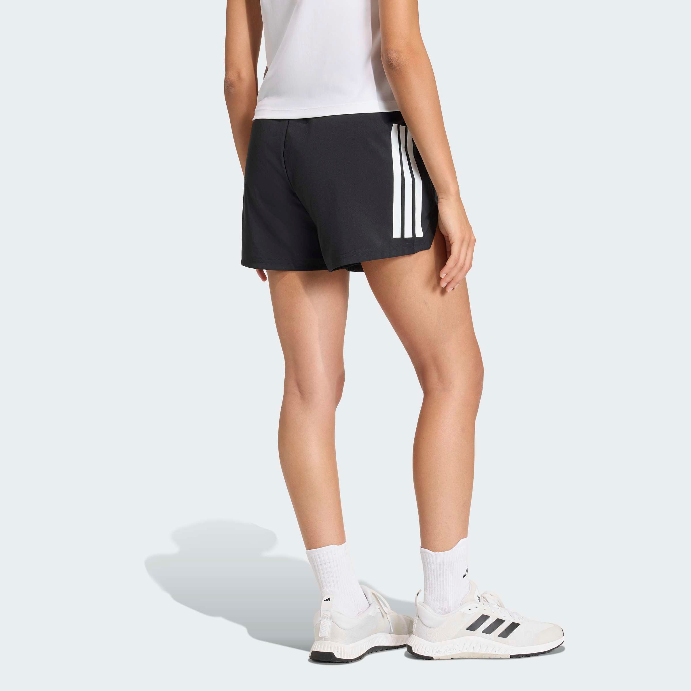 adidas Performance Shorts HYPERGLAM 3-STREIFEN WOVEN mit Gummizug, climacool® Technologie, aus Polyester, enger Schnitt