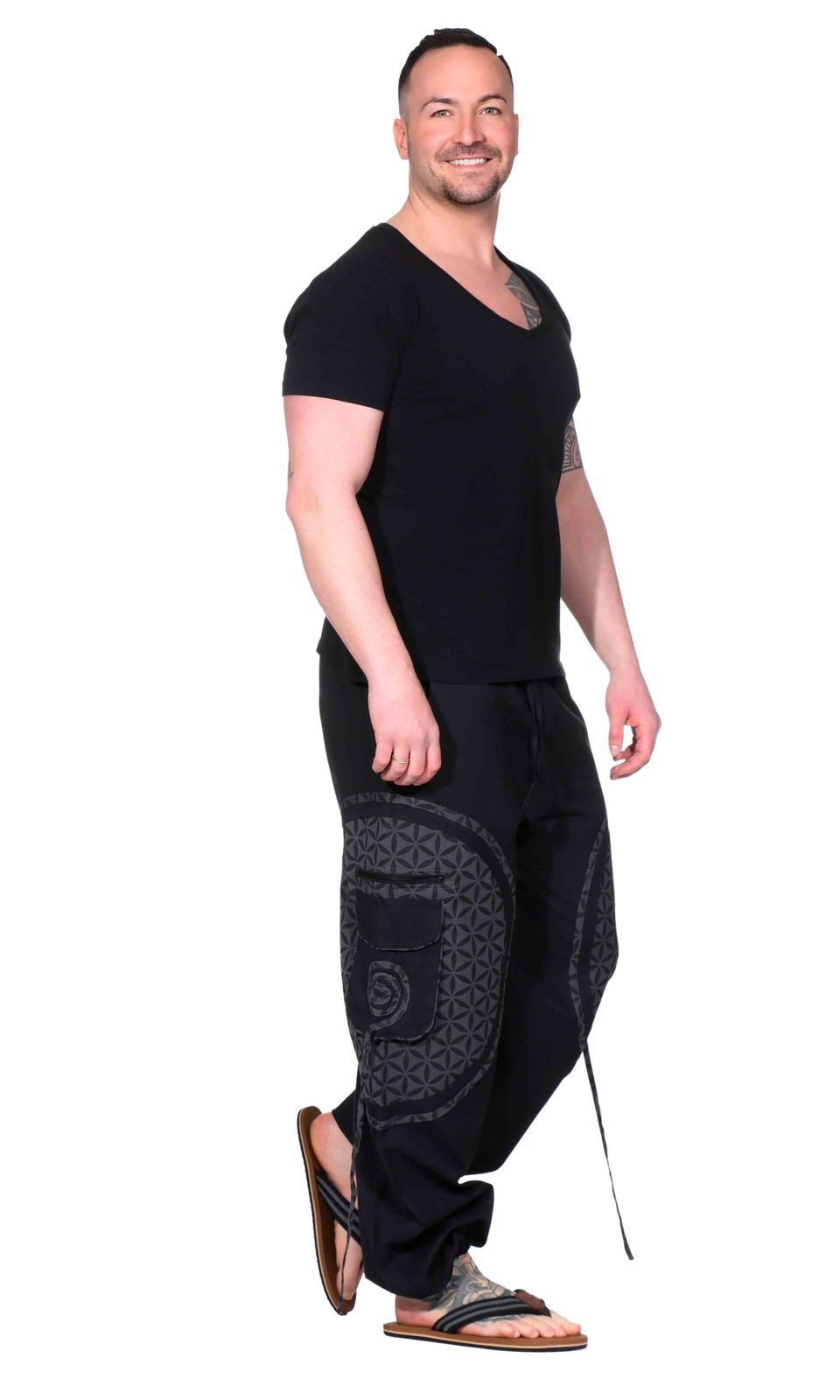 KUNST UND MAGIE Haremshose KUNST&MAGIE trendige Baggyhose bunte Lebensblume Hippiehose Cargo Hose