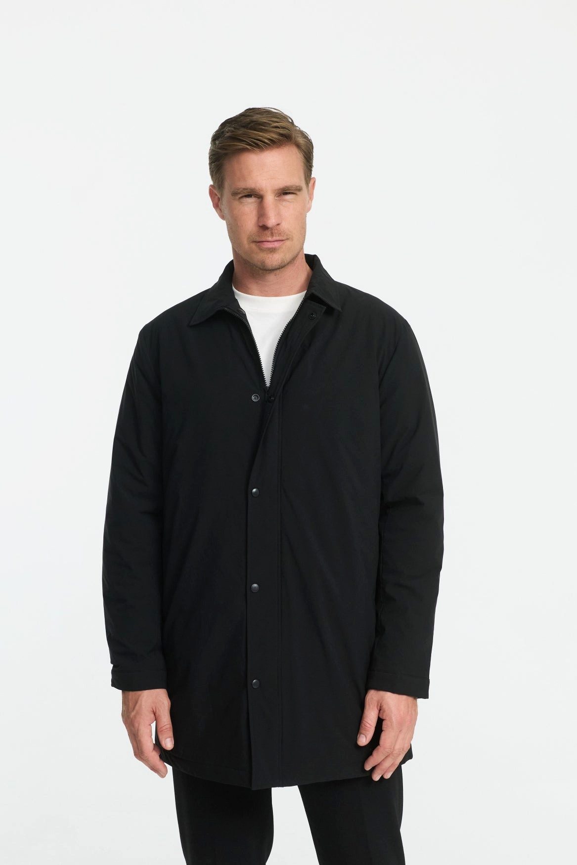 ZUITABLE Wintermantel 211900-900 DiMomo 211900-900, Black Leichte, lange Outdoor-Jacke im cleanen Look