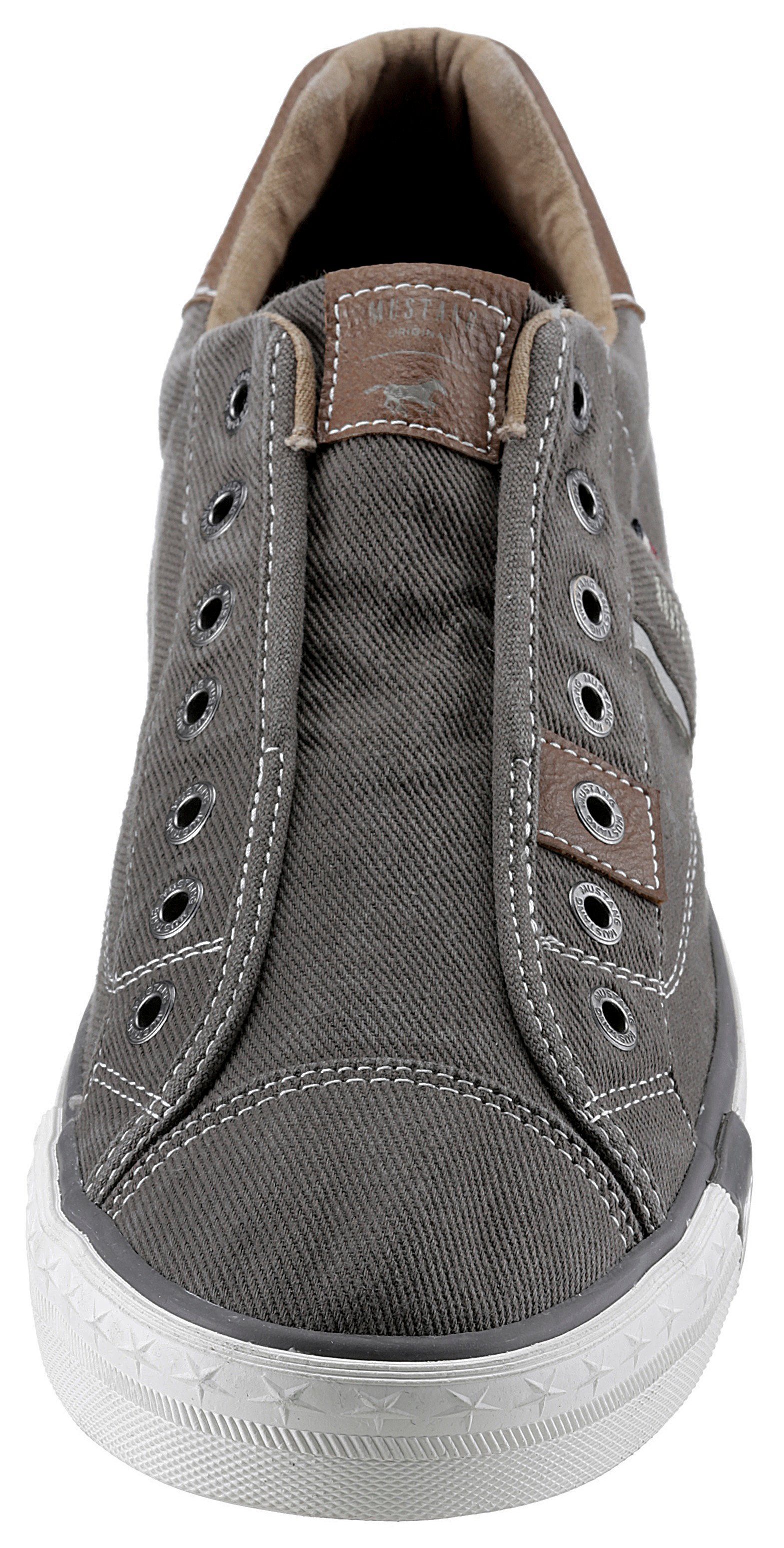 Mustang Shoes Slip-On Sneaker Slipper, Sommerschuh, Freizeitschuh zum Schlupfen