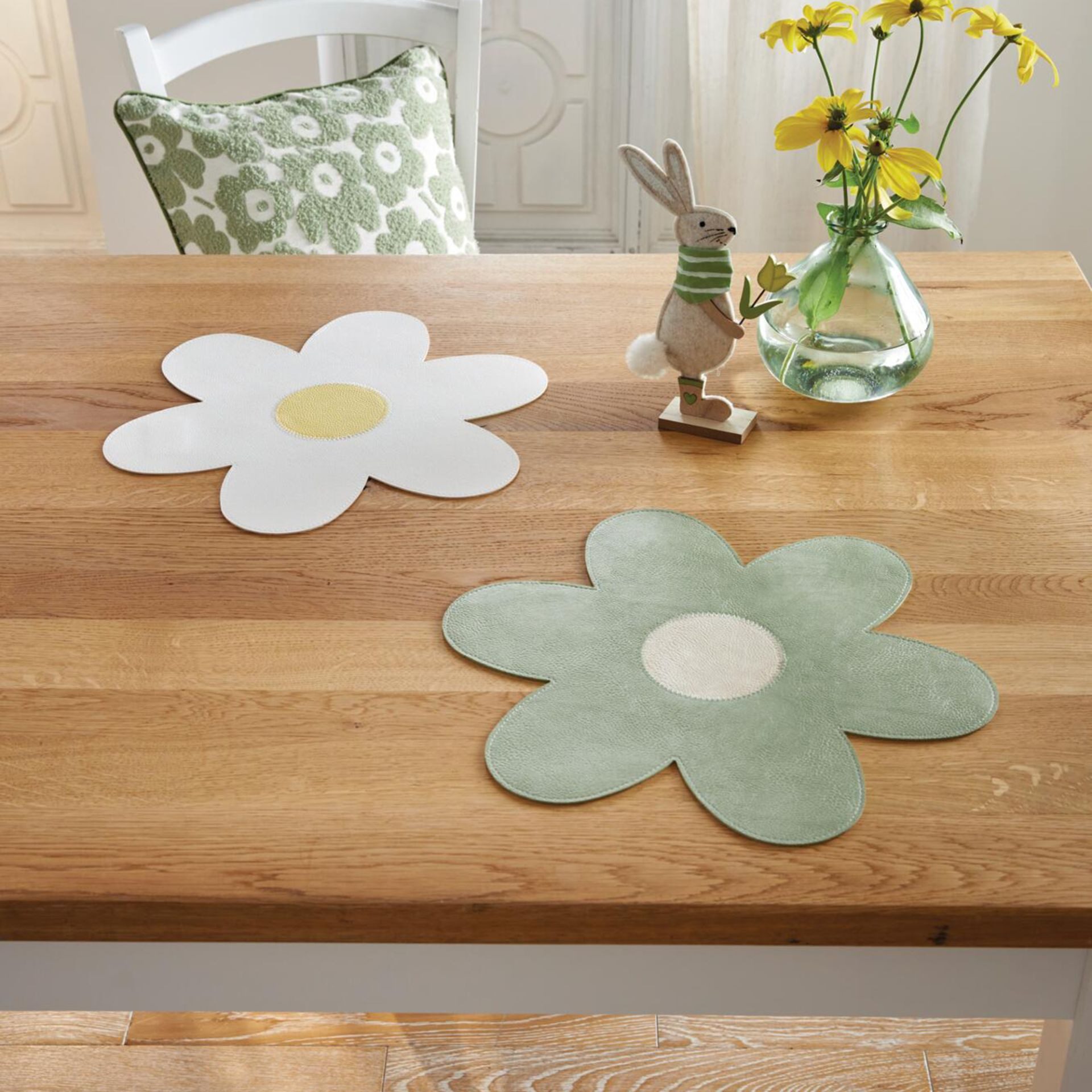 Home-trends24.de Platzset Blume Kunstleder Tischset Tischmatte Platzset grün weiß 2er-Set, Für den Innen- und Außenbereich nutzbar – Bild 2 von 4
