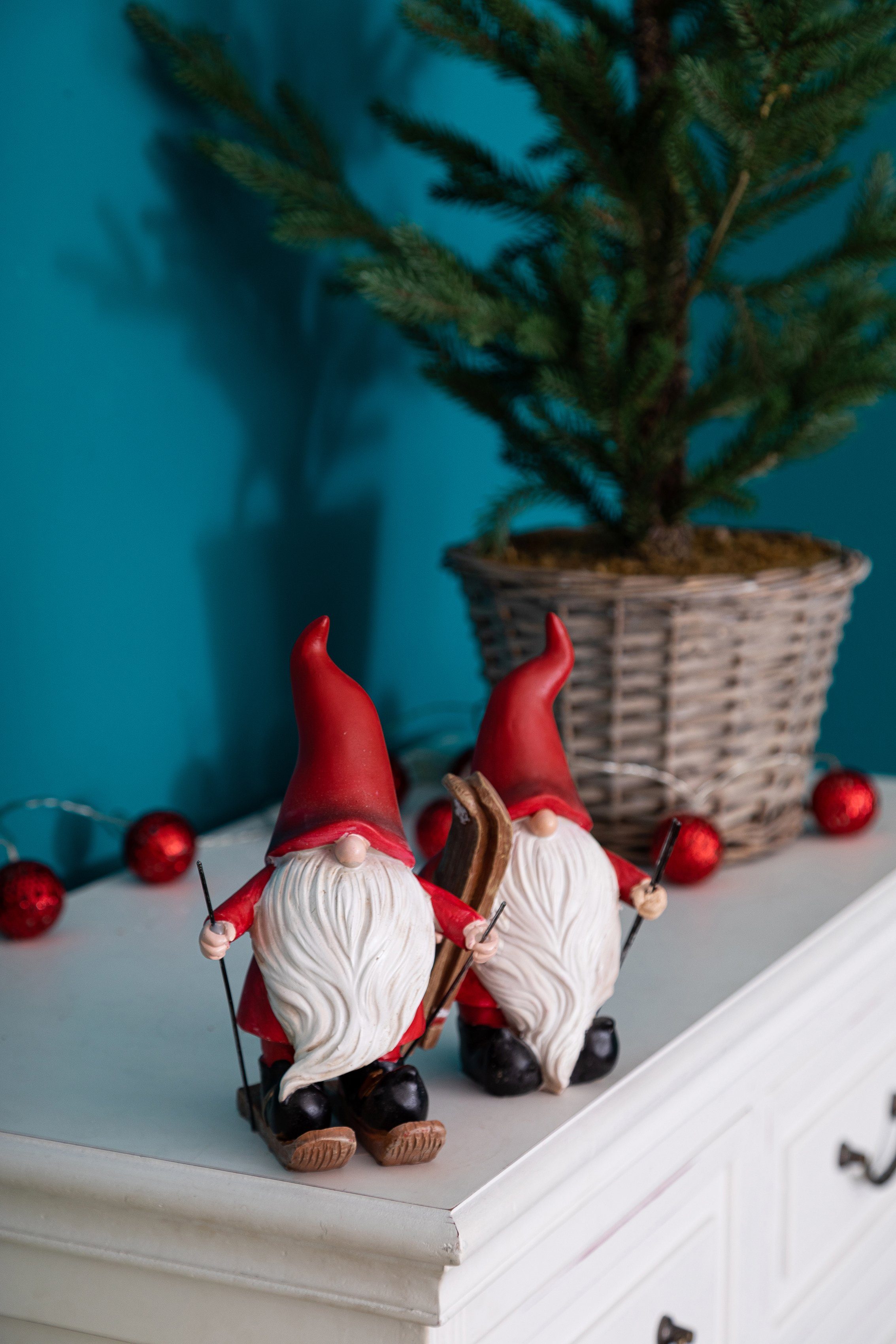 Weihnachtsfigur & St), Accessoires Weihnachtsdeko auf (Set, ca. Wichtel 2 cm rot Höhe Skiern, Myflair 20 Möbel