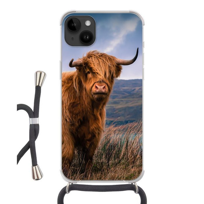 MuchoWow Handyhülle Schottischer Highlander - Berg - Wasser - Natur - Kuh Handyhülle Telefonhülle Apple iPhone 14 Plus